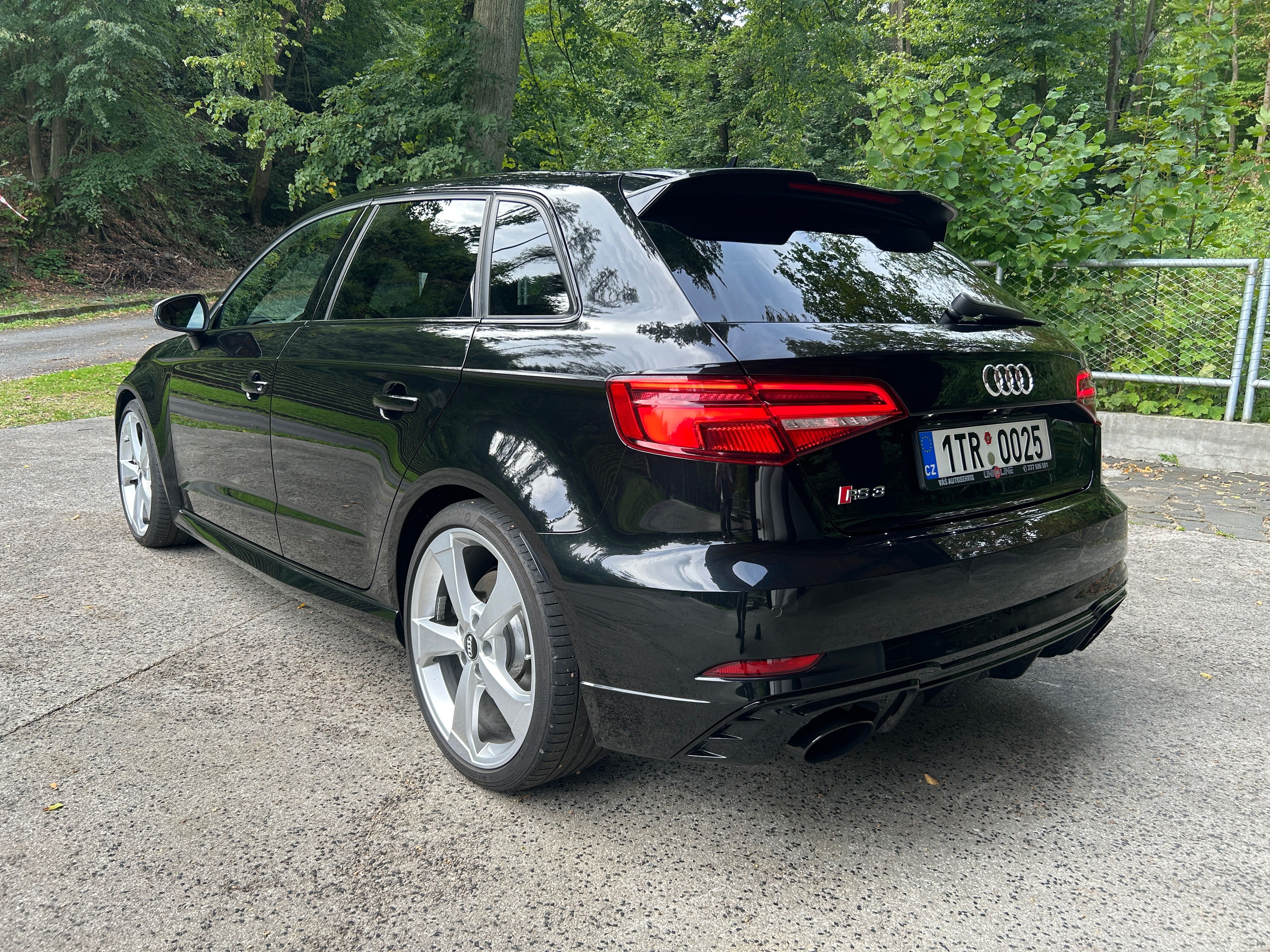 Audi RS3, Nehavarovane,Top.69tisic km - fotka 6