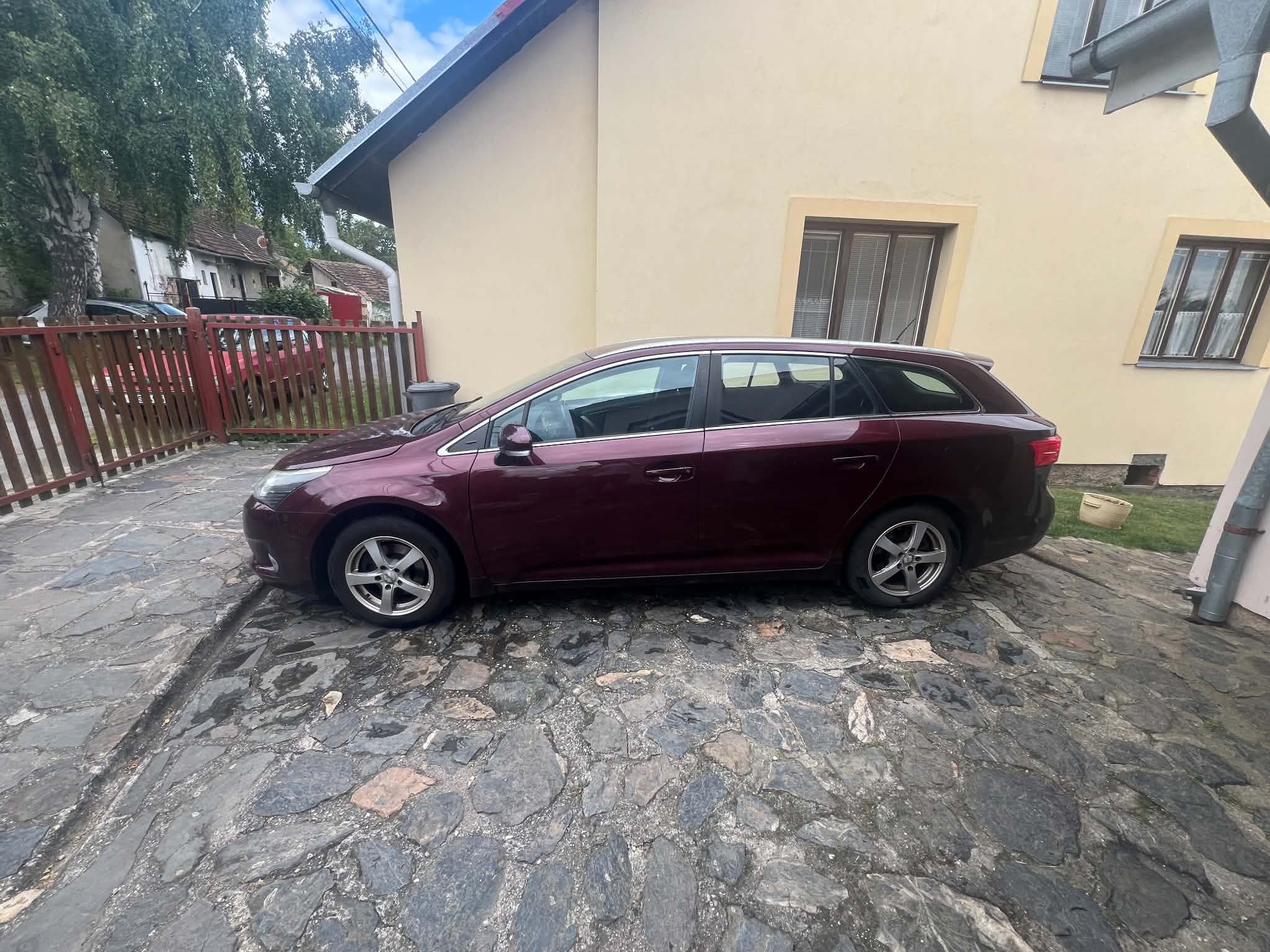 Toyota Avensis, 1.8 benzin 108kW 1 majitel - fotka 2