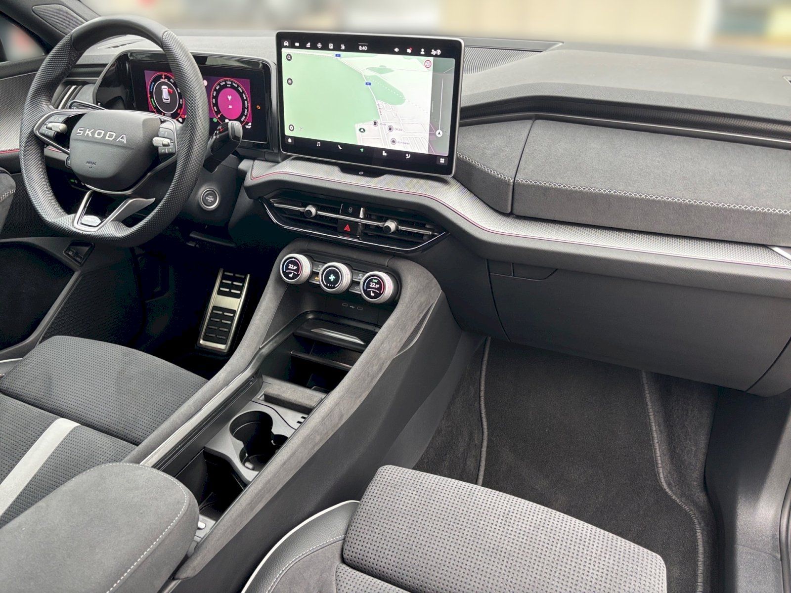 Škoda Kodiaq, iV 1.5 TSI / 150 kW DSG SPORTL - fotka 6