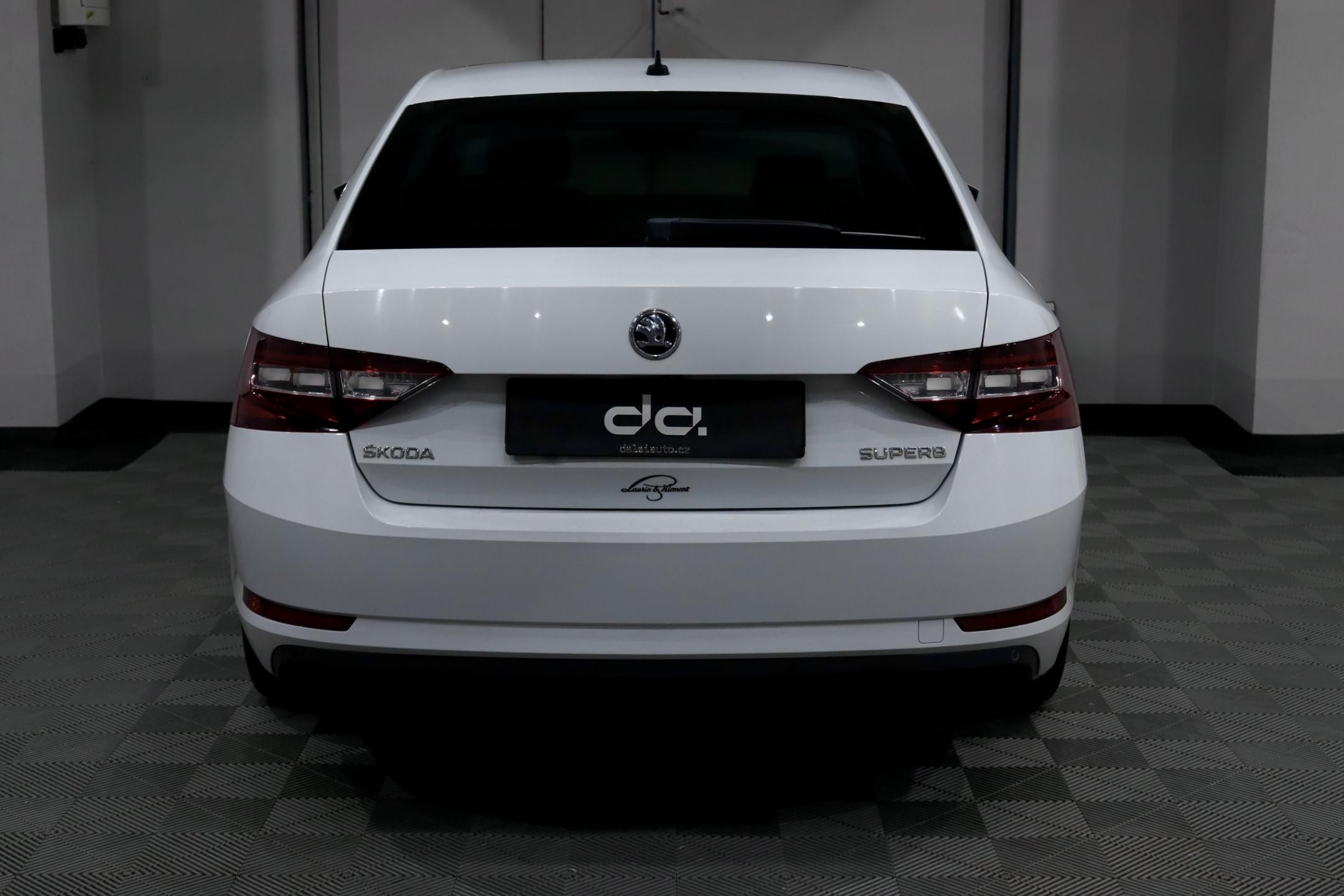 Škoda Superb, 3 2.0 TDI 140 kW DSG L&K - fotka 6