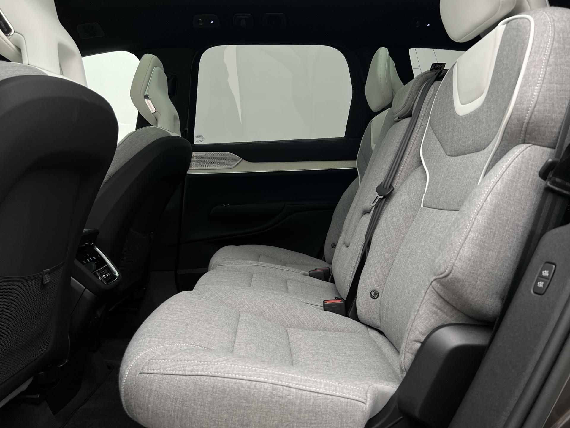 Volvo EX90, AWD TWIN MOTOR RECHARGE 7 MÍST - fotka 6