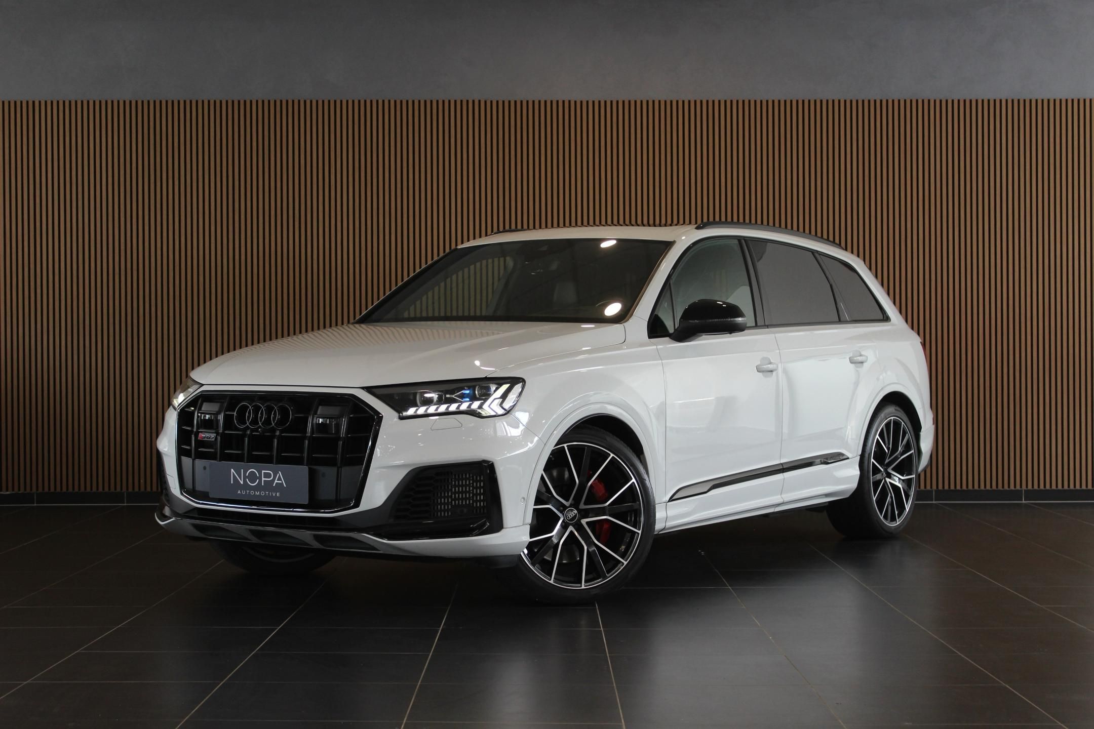 Audi SQ7, TDI V8 B&O 7míst Laser Carbon