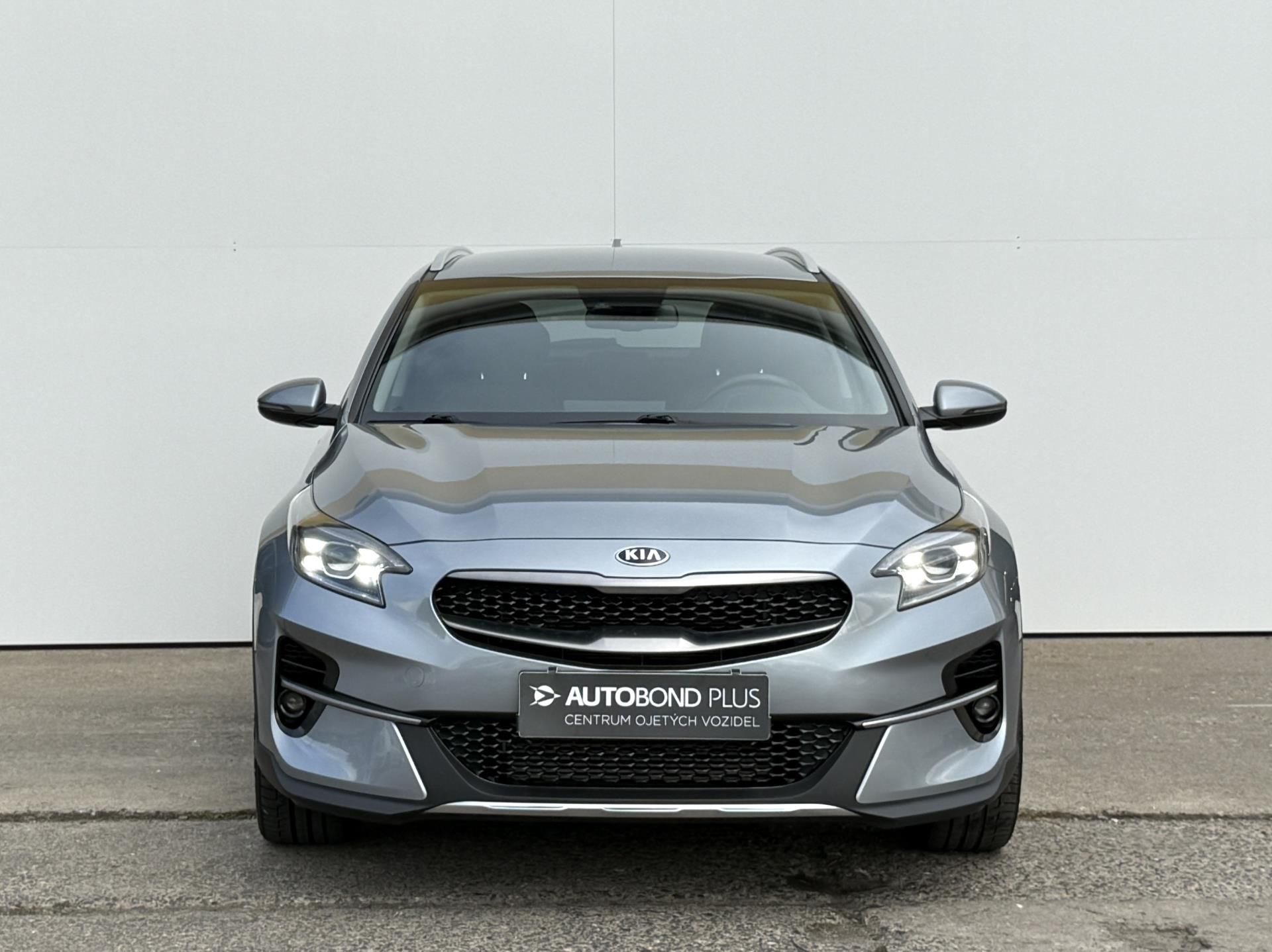 Kia XCee´d, 1.5 T-GDI 7DCT 117kW TOP - fotka 4
