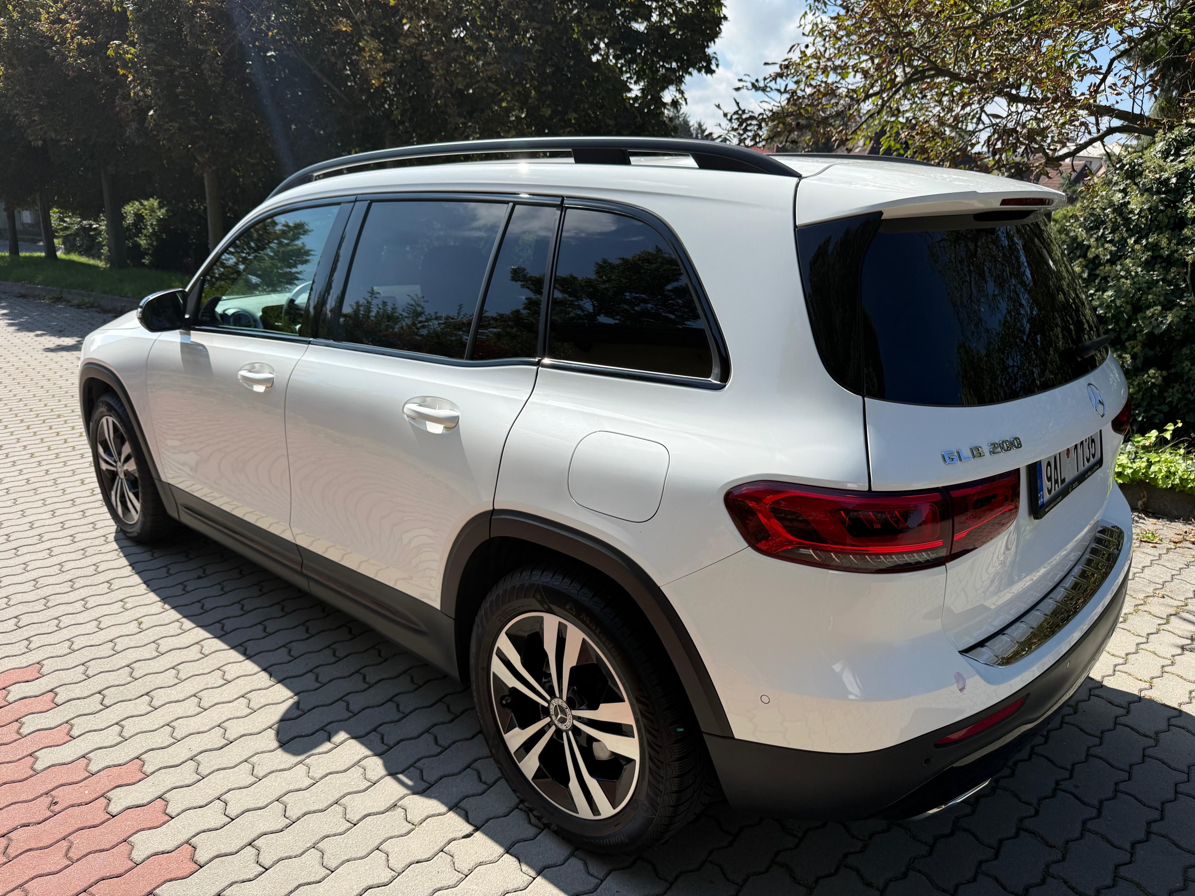Mercedes-Benz GLB, 200 benzin,PROGRESSIVE,KRÁSNÝ - fotka 6