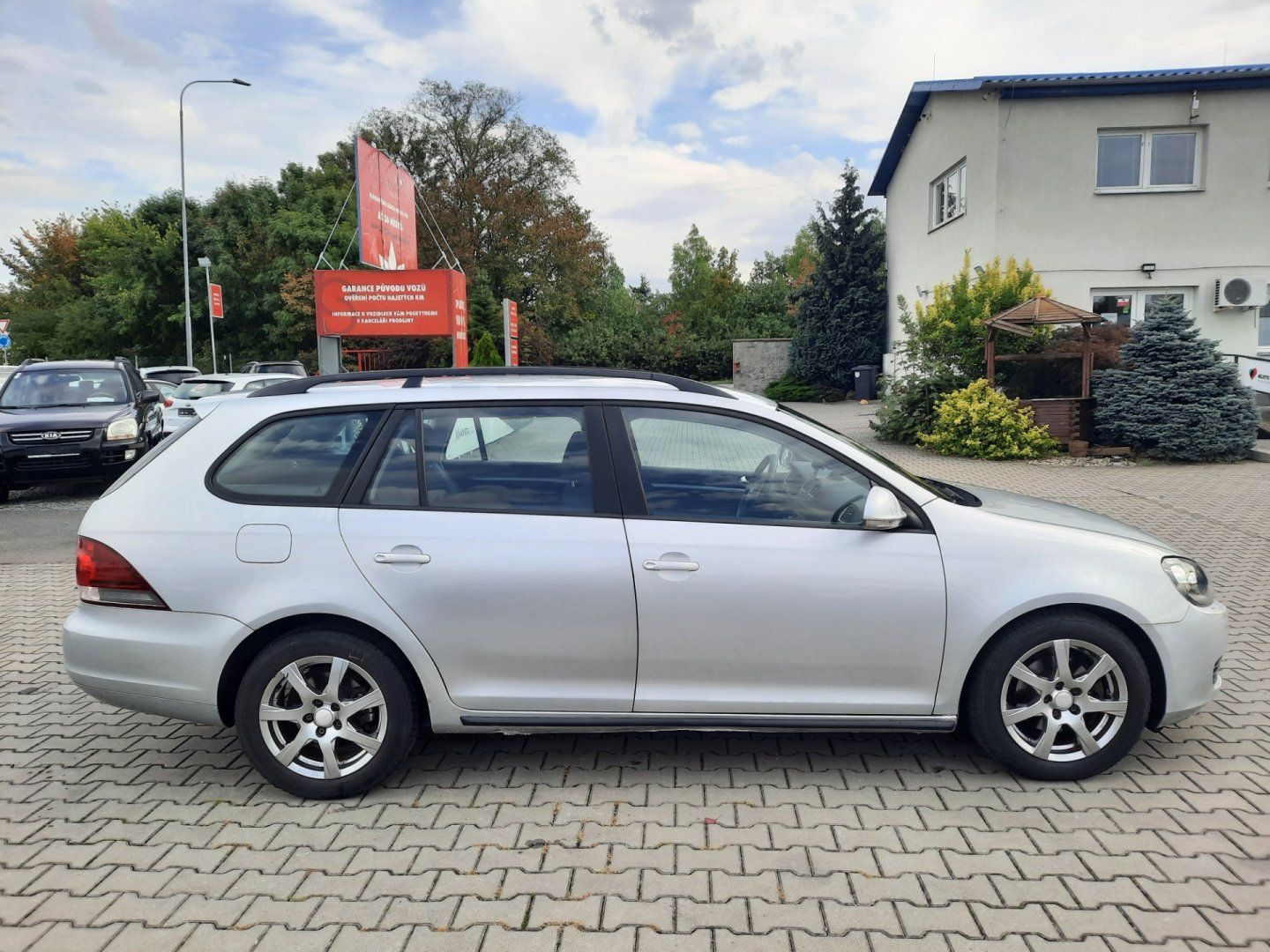 Volkswagen Golf, 1.6 TDi 77kW *AUTOKLIMA*VÝHŘEV - fotka 4