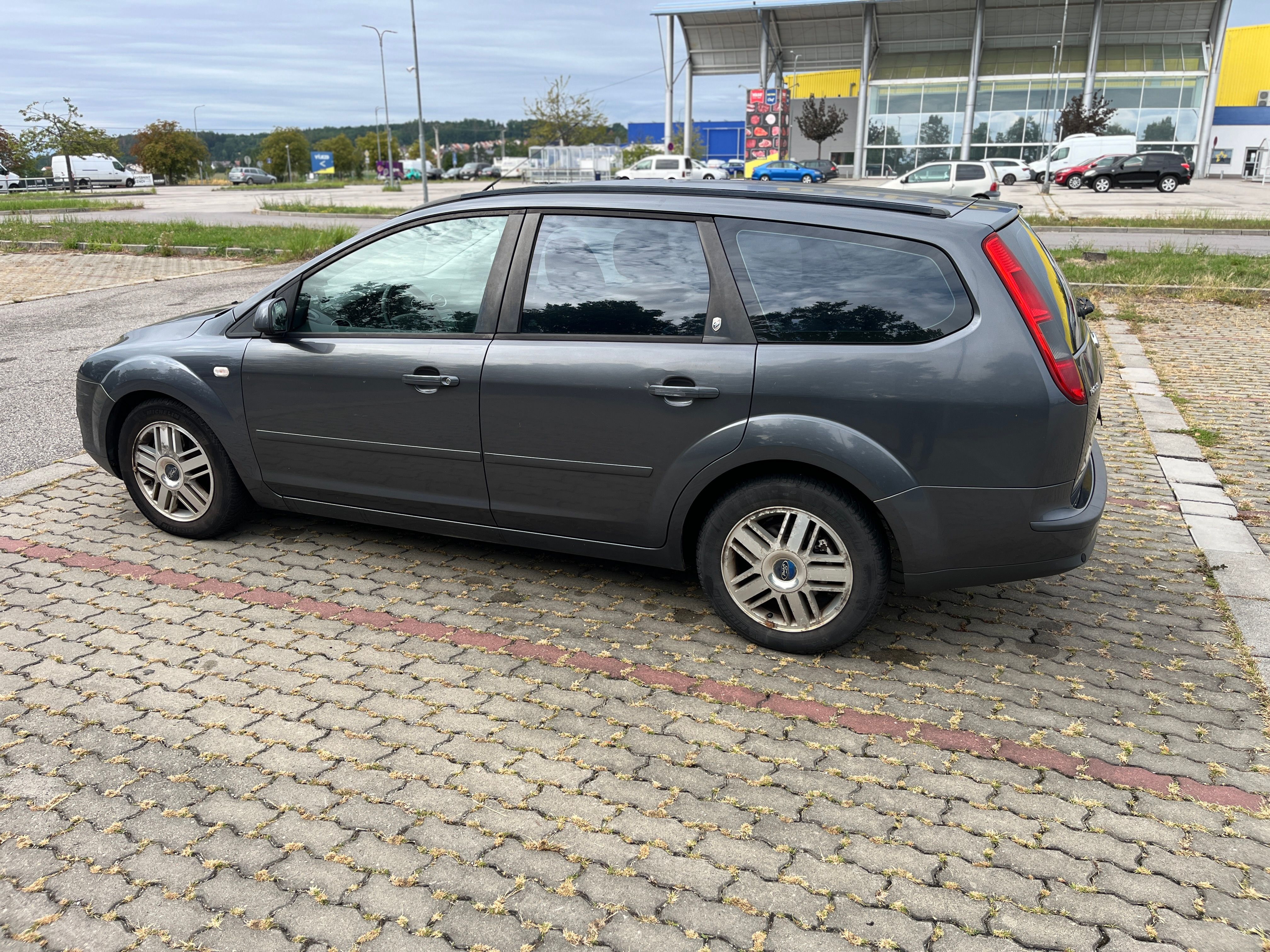 Ford Focus, kombi, 2.0i (107 kW) - fotka 3