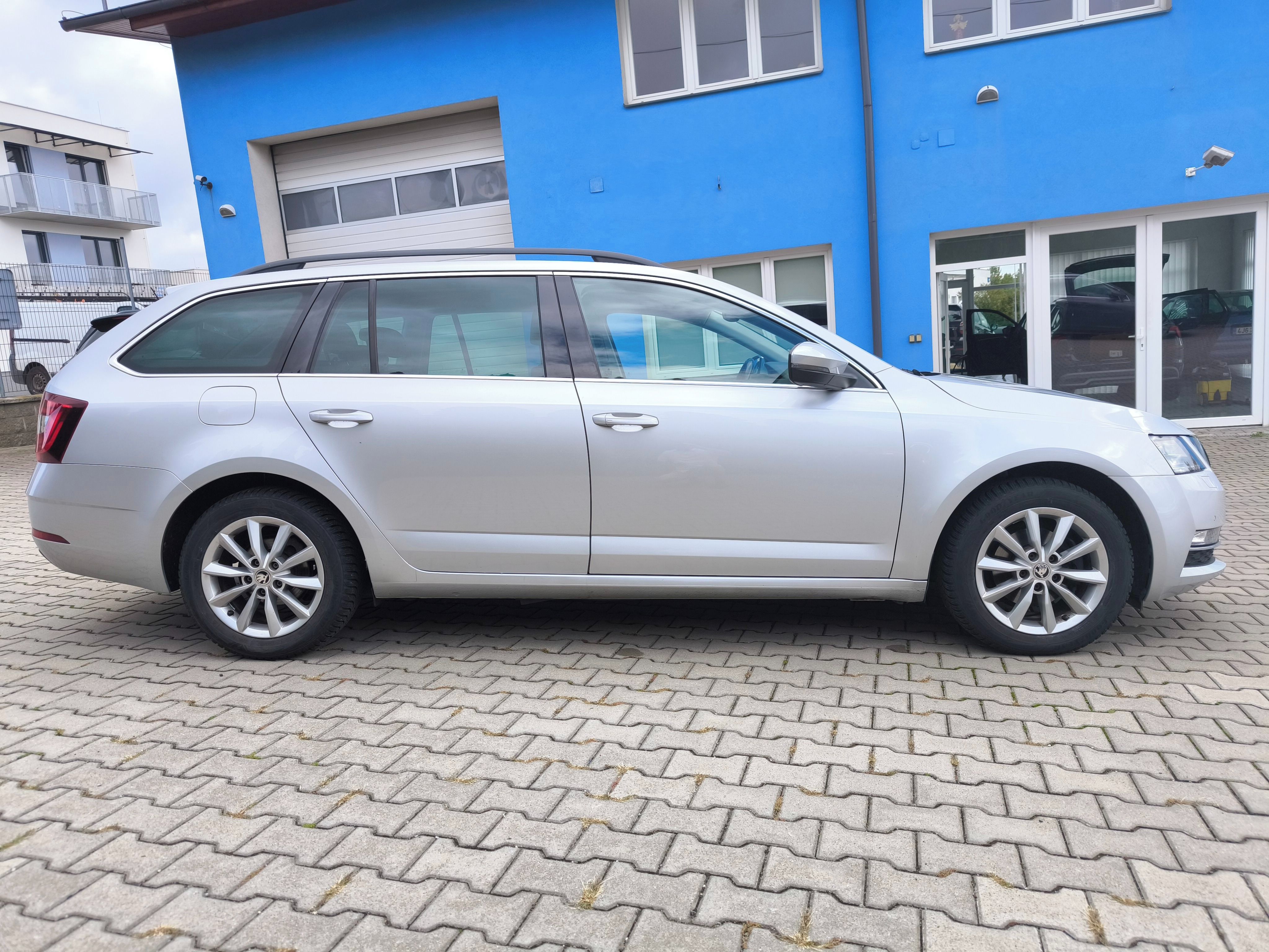 Škoda Octavia, 1.6 TDi Style Tažné - fotka 4