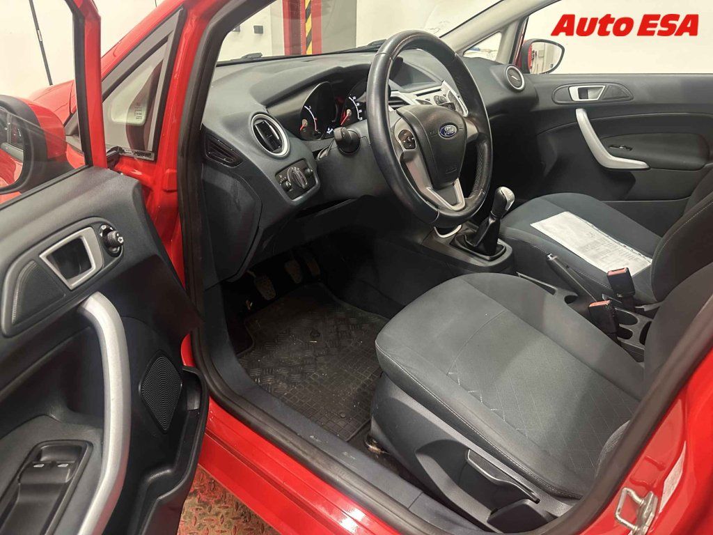 Ford Fiesta, 1.4i,1.maj,ČR - fotka 3