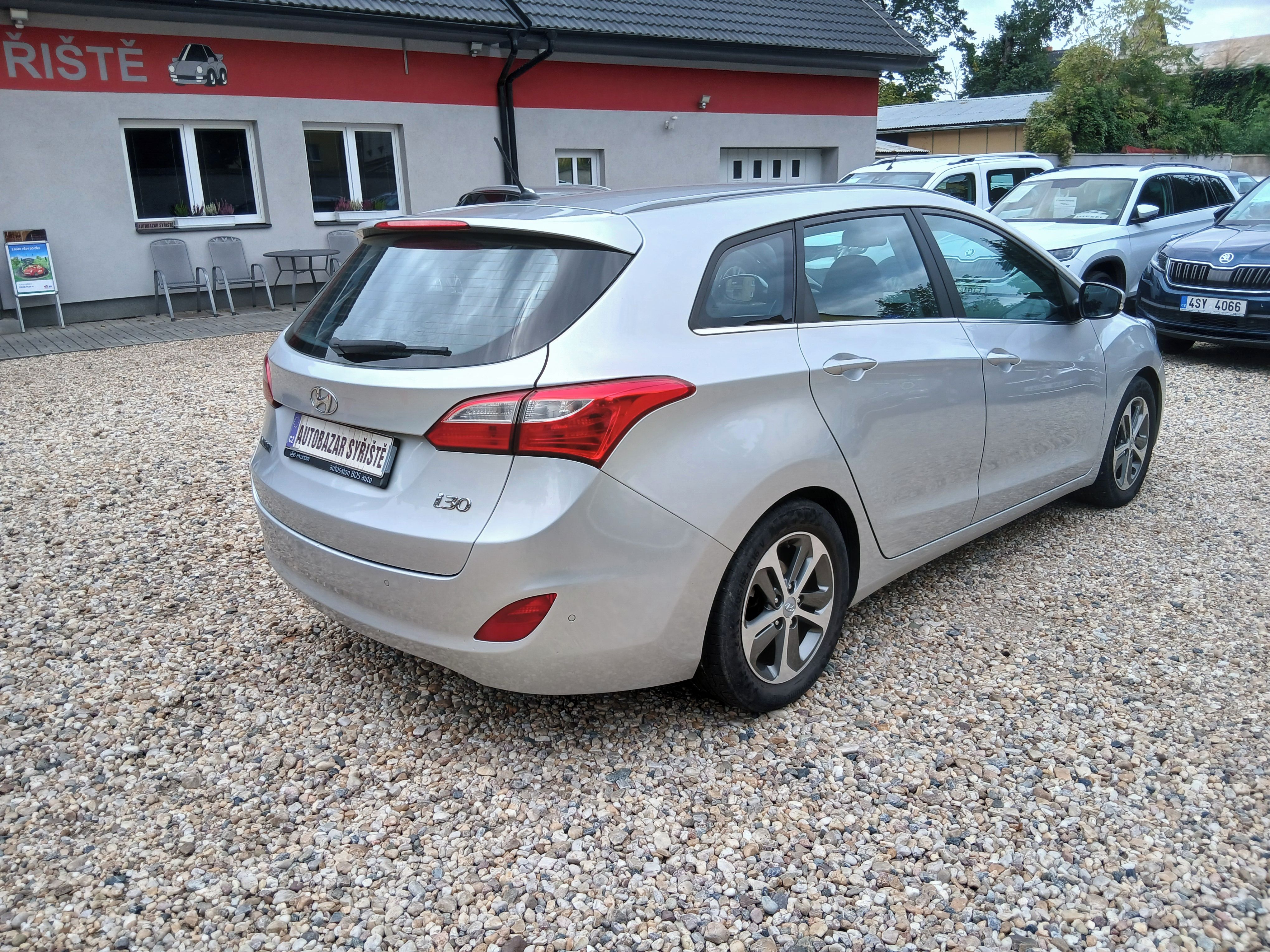 Hyundai i30, 1.6CRDi 81KW GW DPH, ČR S.Knih - fotka 5
