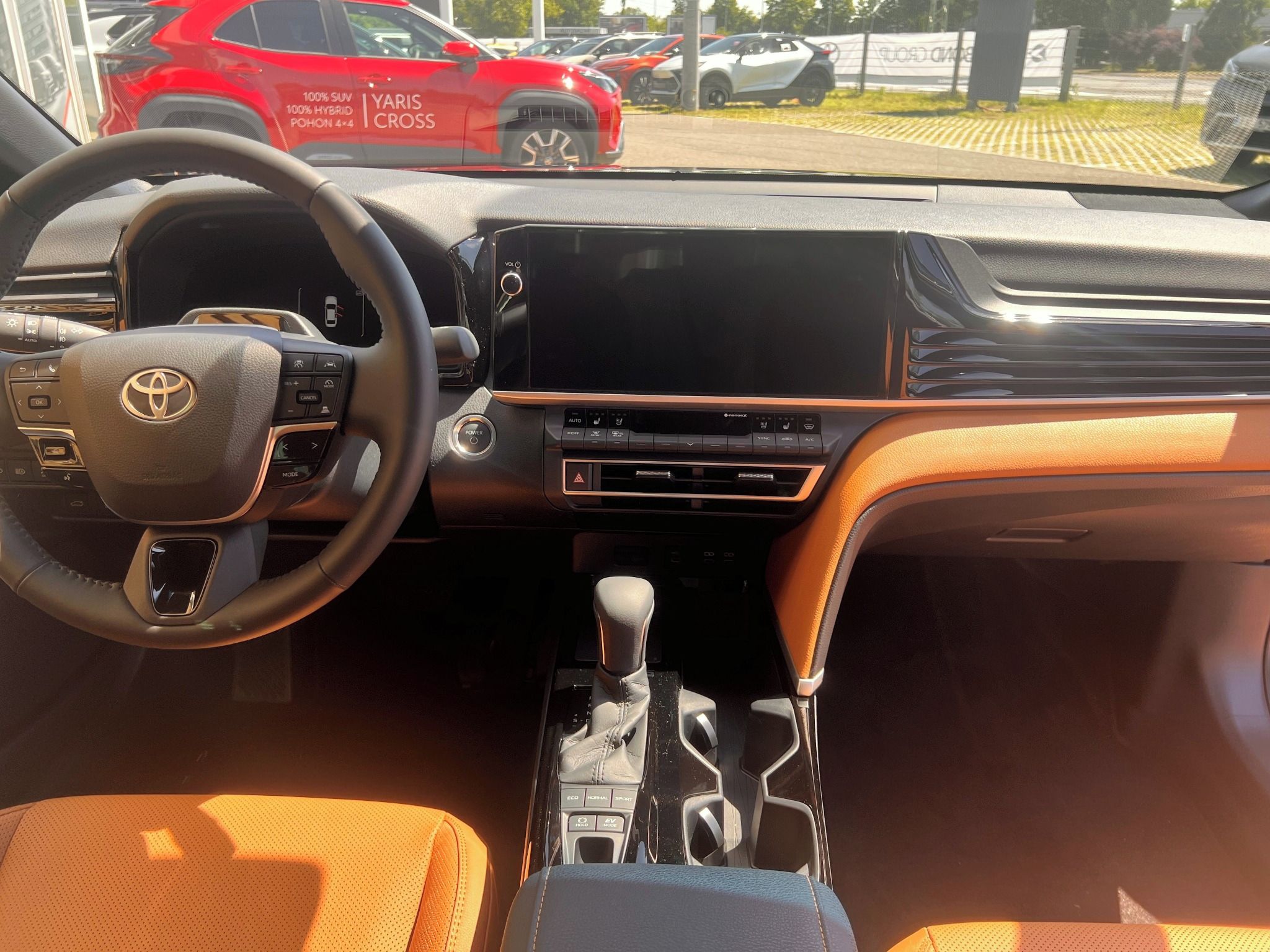Toyota Camry, TOYOTA CAMRY 2,5l HEV - fotka 6