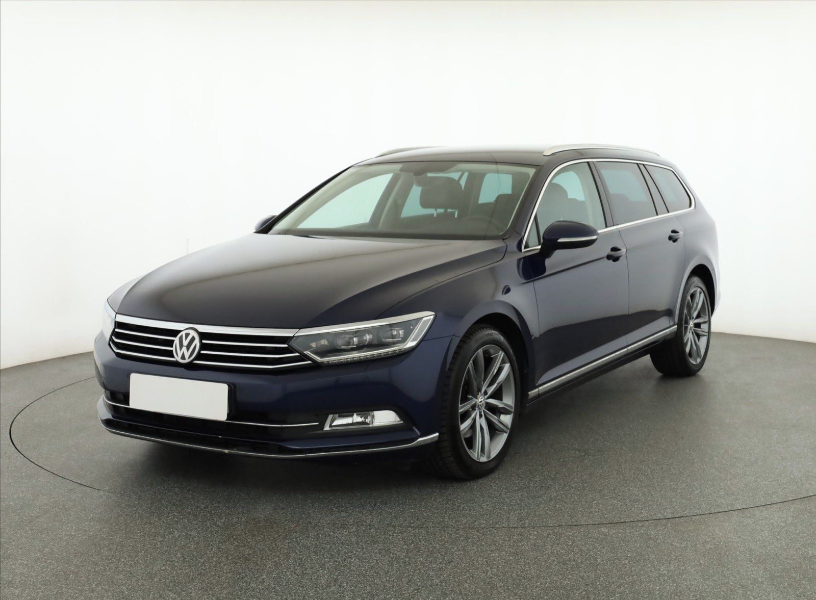Volkswagen Passat, 2.0 TDI, Automat, Kůže, Navi - fotka 3