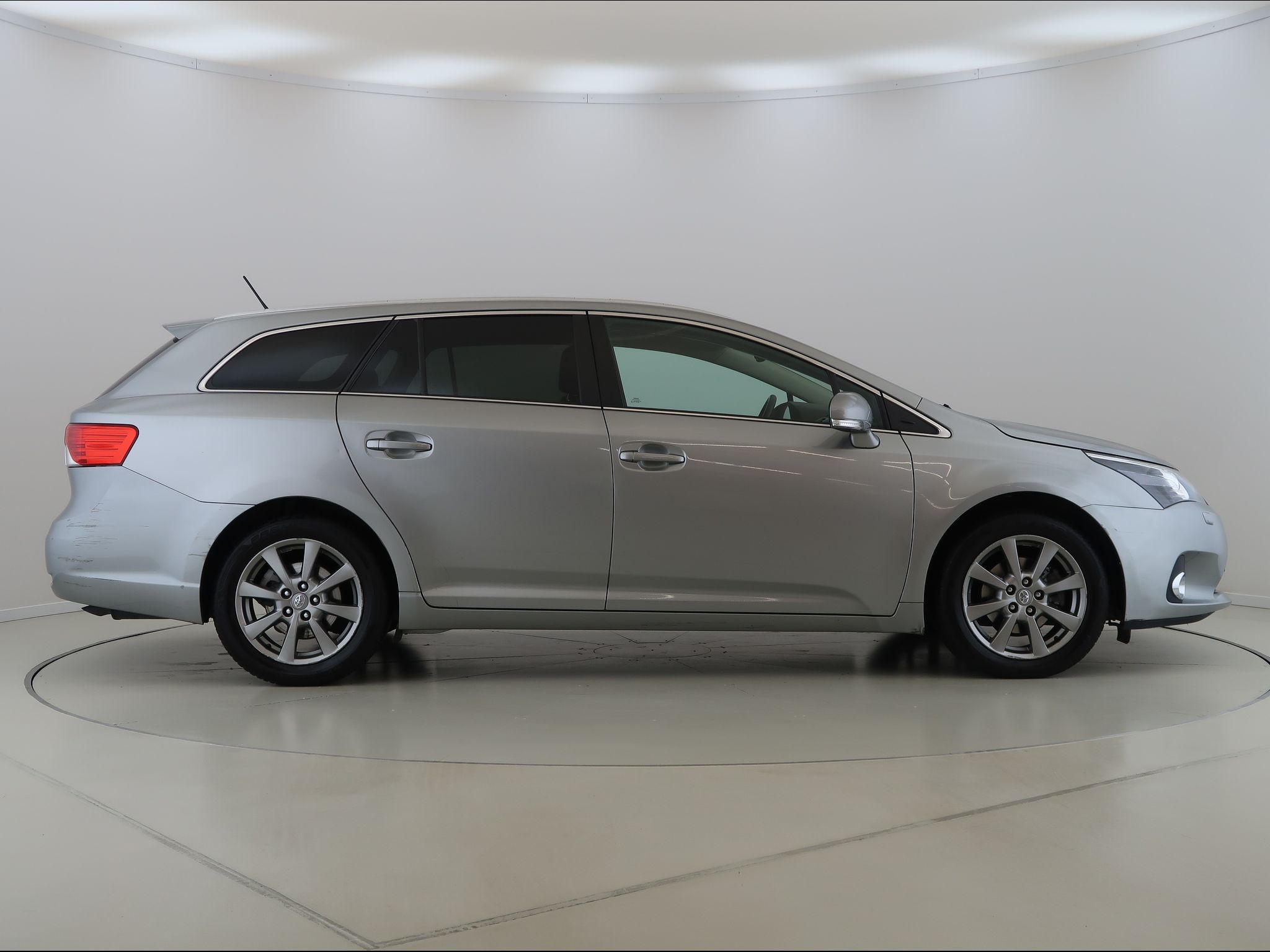 Toyota Avensis, 1.8Valvematic,AT,CZ,1Maj - fotka 6