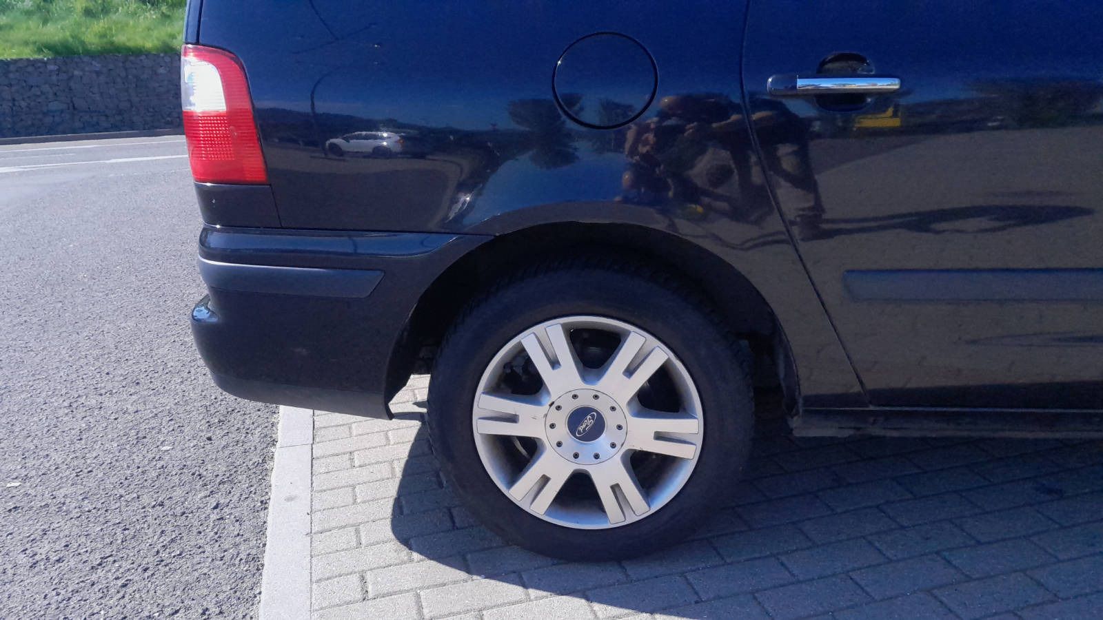 Ford Galaxy, benzín 2.3 GHIA plně pojízdné. - fotka 5