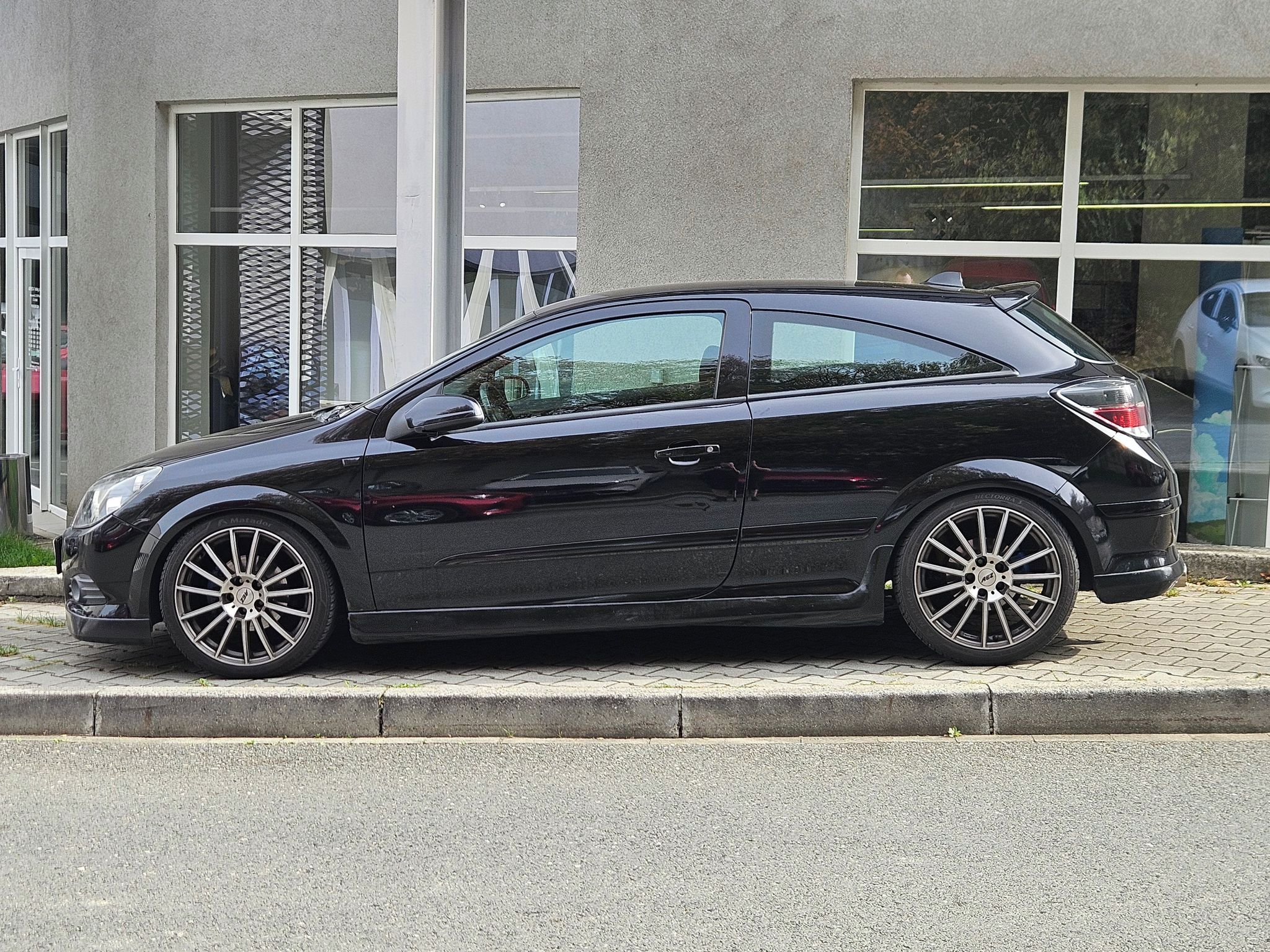 Opel Astra, 1,8 ECOTEC 103kW, 2.majitel - fotka 2