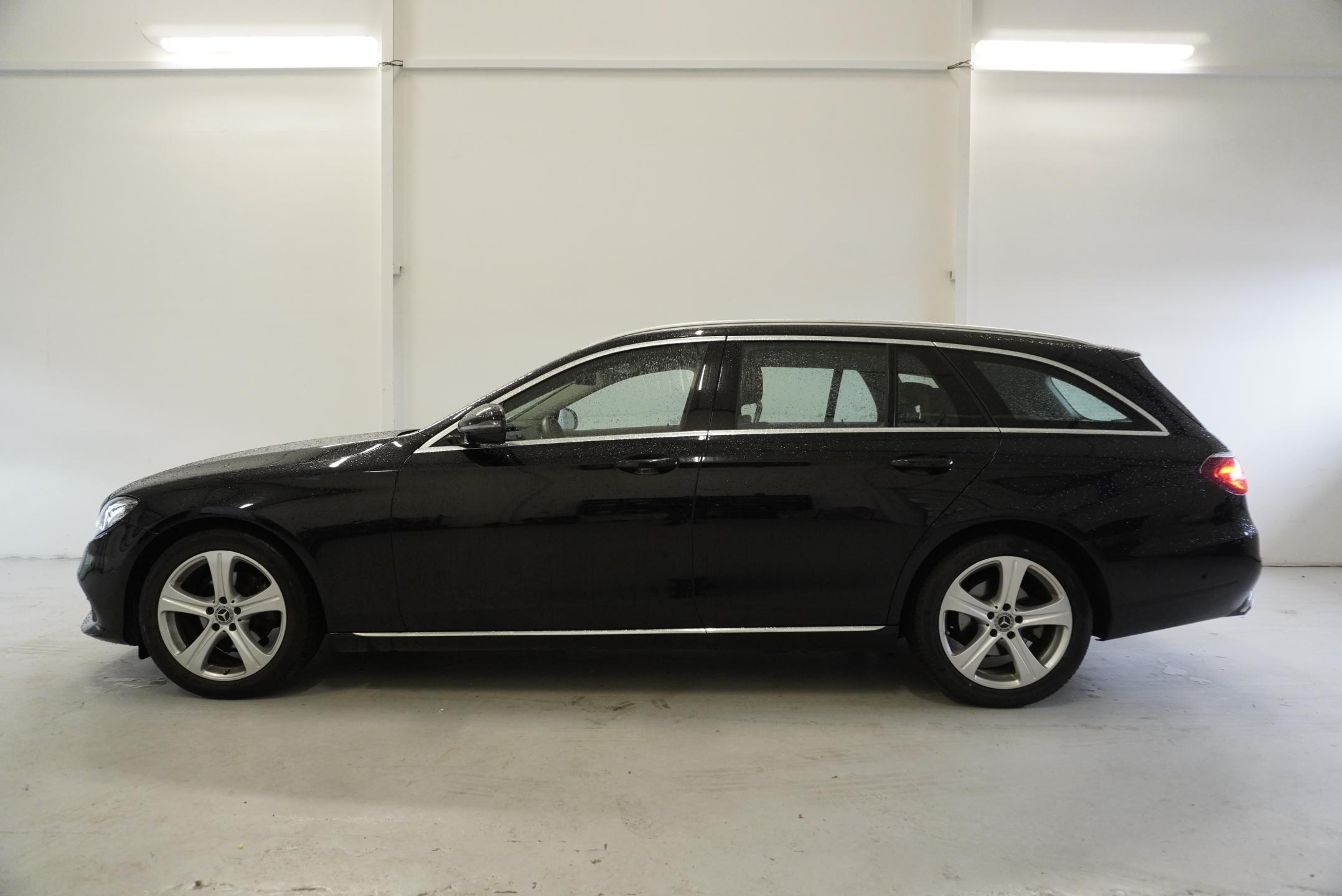 Mercedes-Benz Třídy E, E220D AUTOMAT - fotka 6