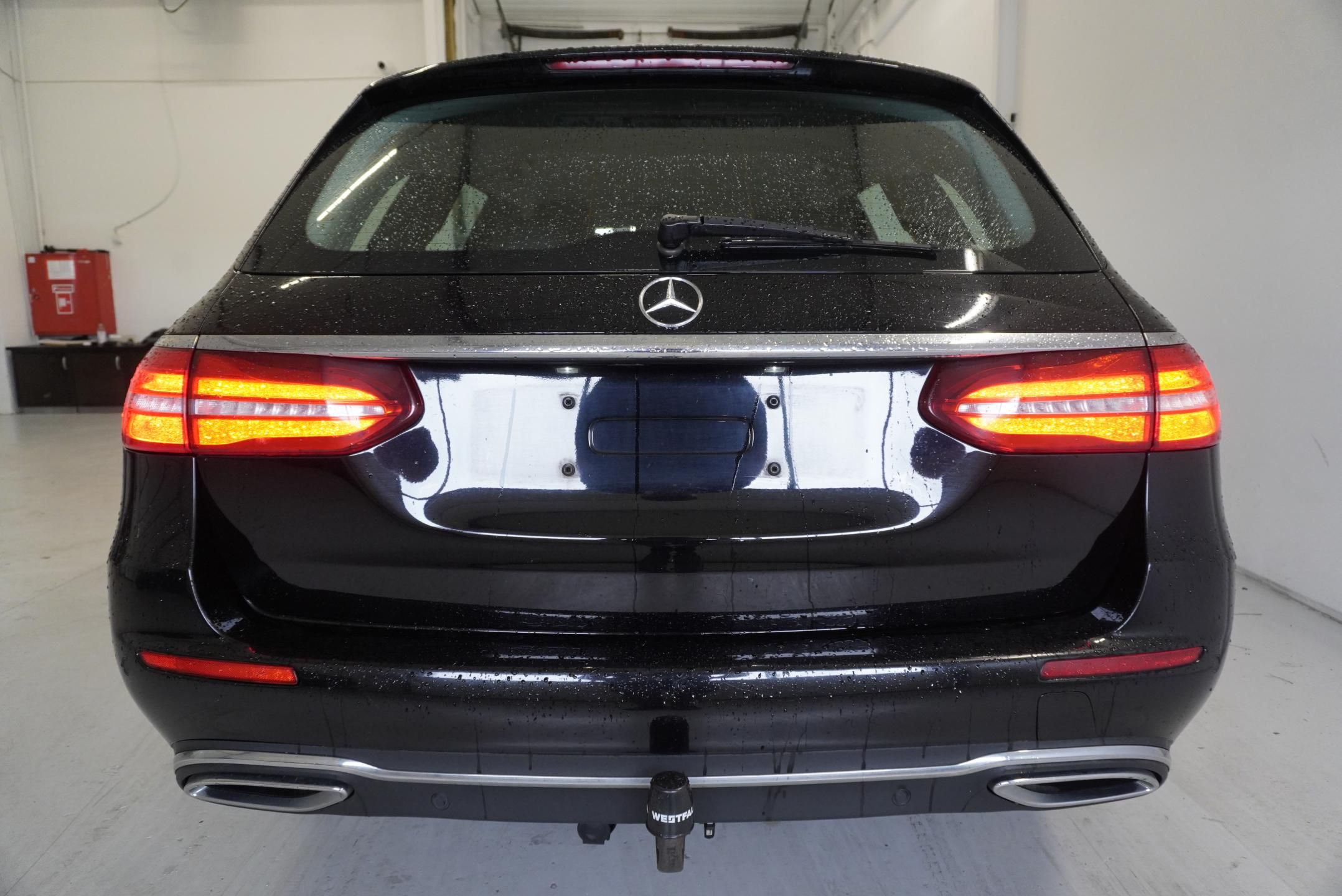 Mercedes-Benz Třídy E, E220D AUTOMAT - fotka 5