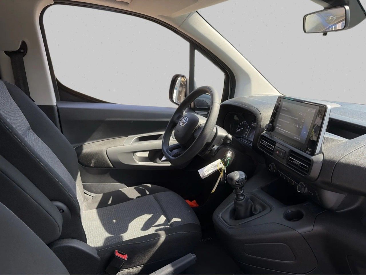 Toyota Proace City Verso, 1.2T 110k L2 Shuttle - fotka 3