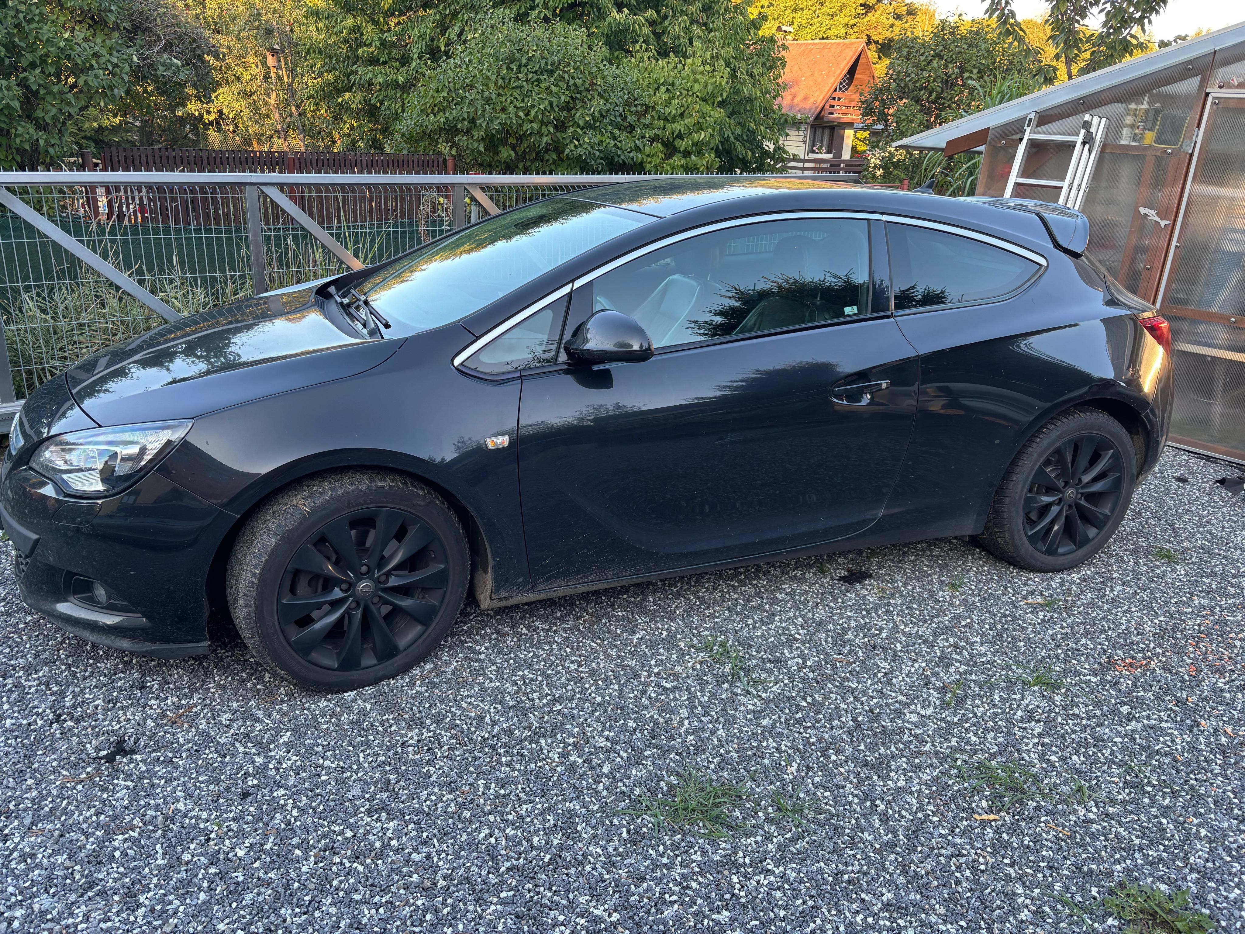 Opel Astra, Opel Astra GTC 2.0 sportovní