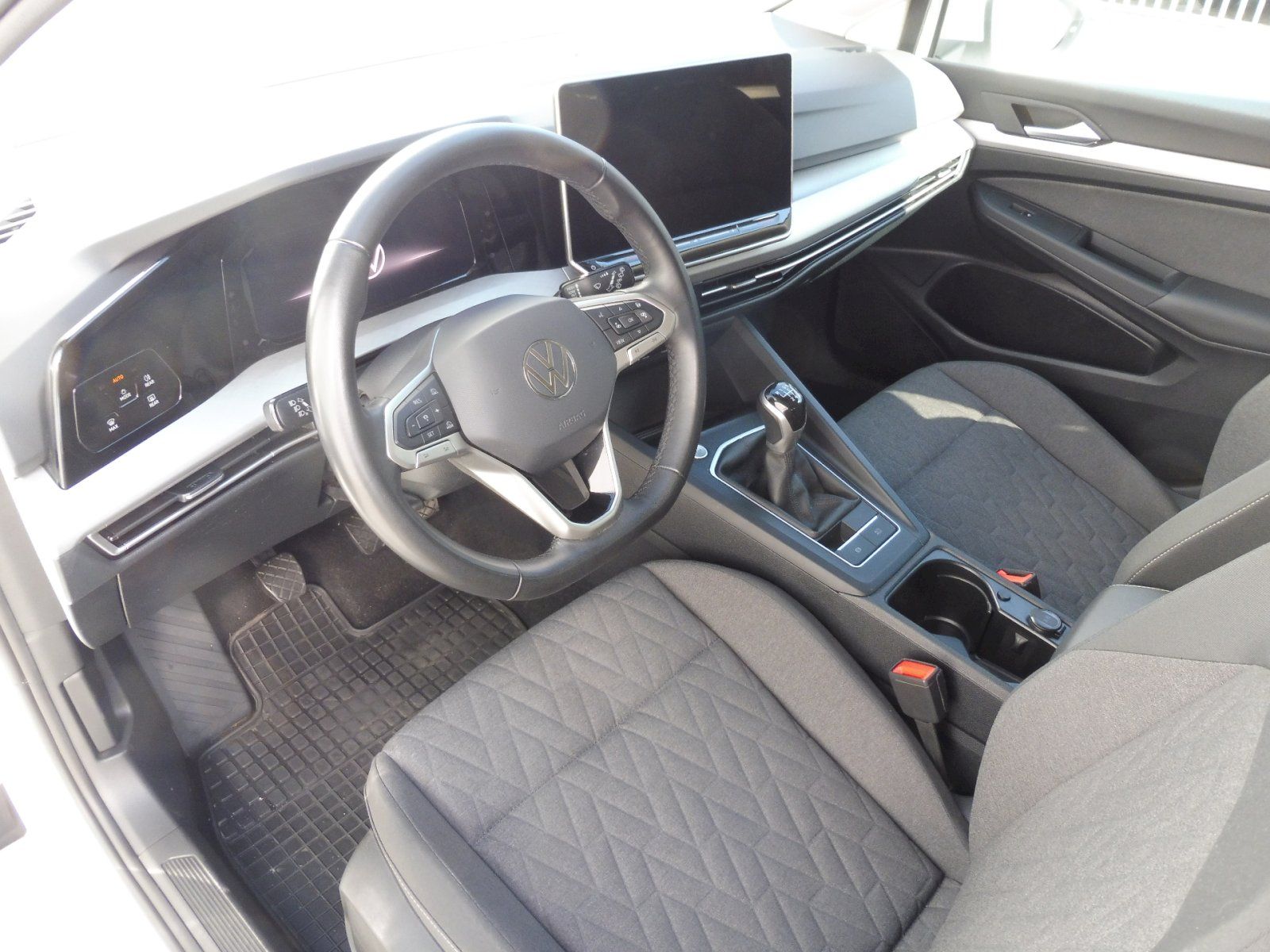 Volkswagen Golf Variant, Life 1,5 TSI 85kW - fotka 6