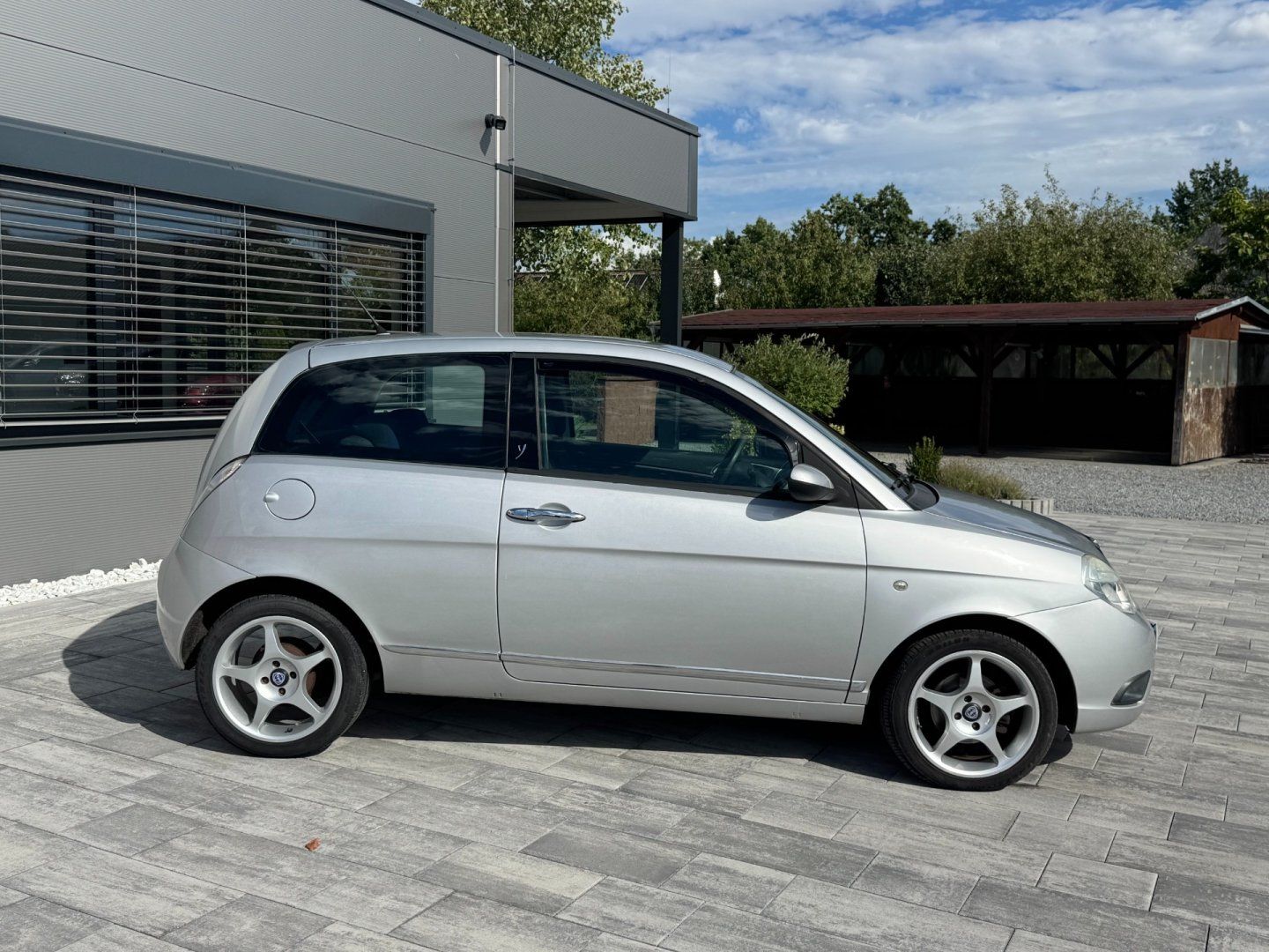 Lancia Y, 1,4i 57 KW Klima - fotka 4