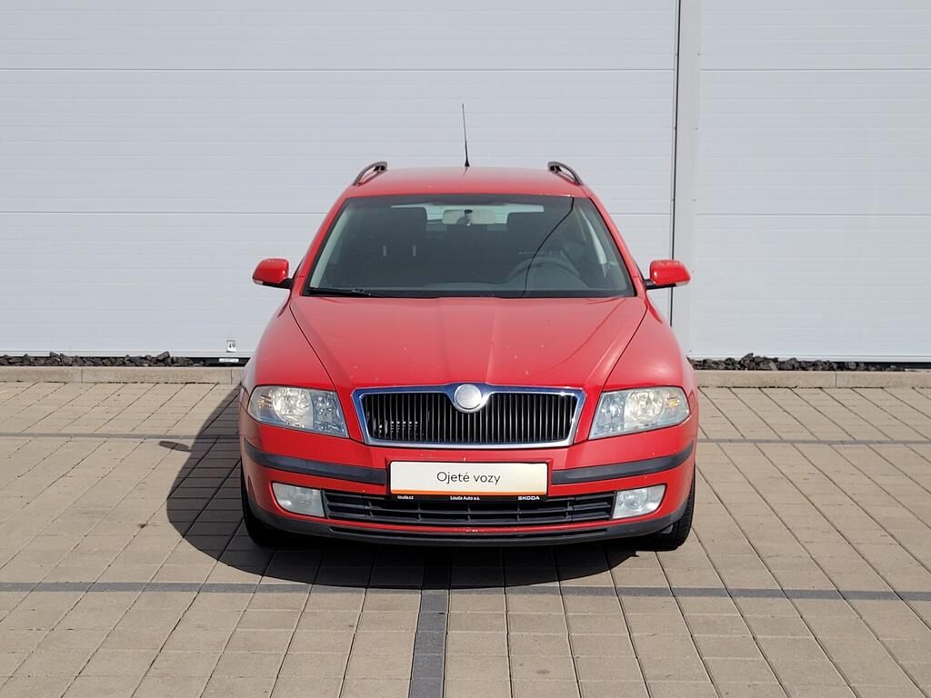 Škoda Octavia, 1.6 MPI 75 kW - fotka 2