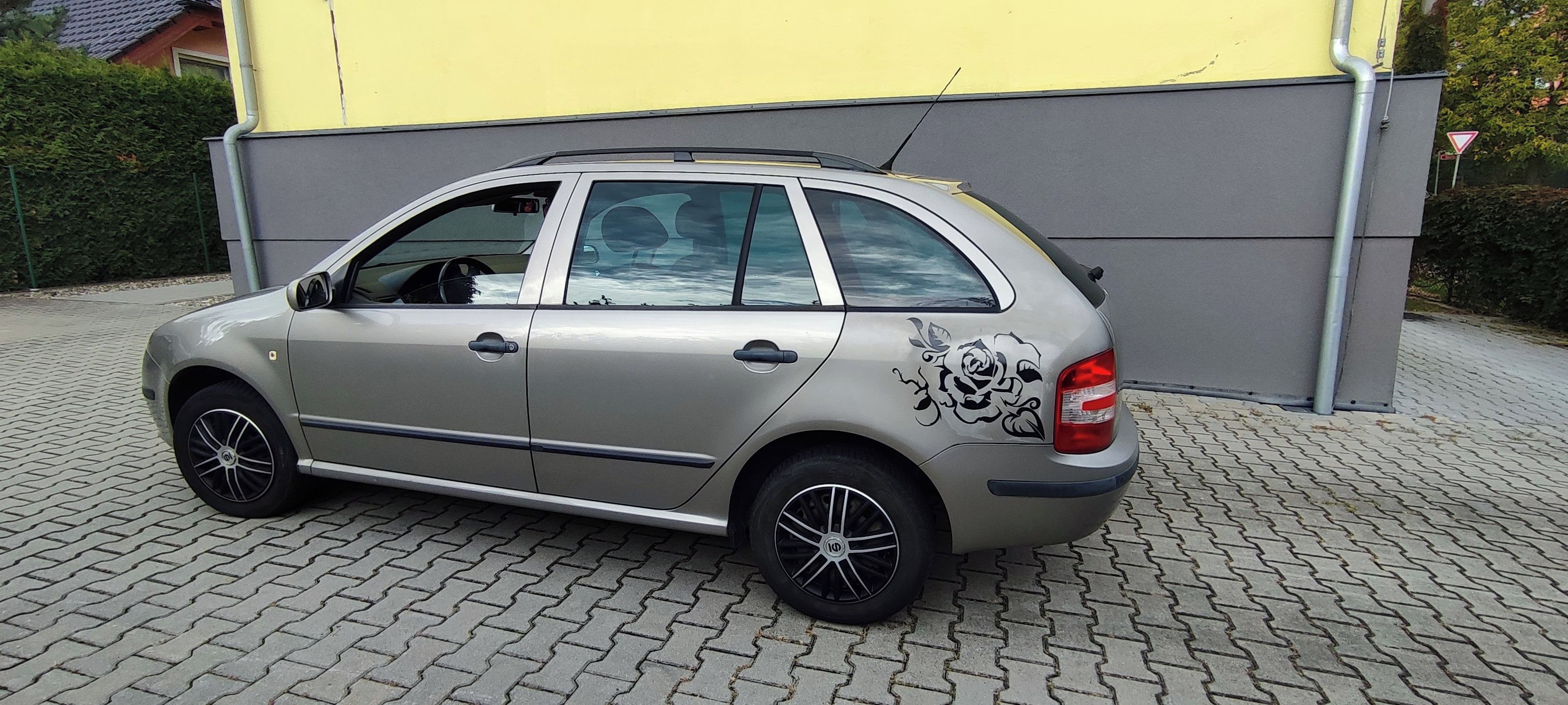 Škoda Fabia, kombi, klima, STK 06/28 - fotka 6