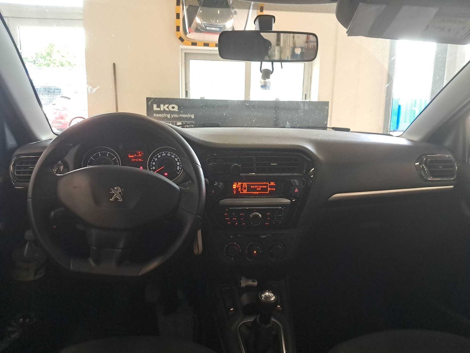 Peugeot 301, 1.6 VTi - fotka 3