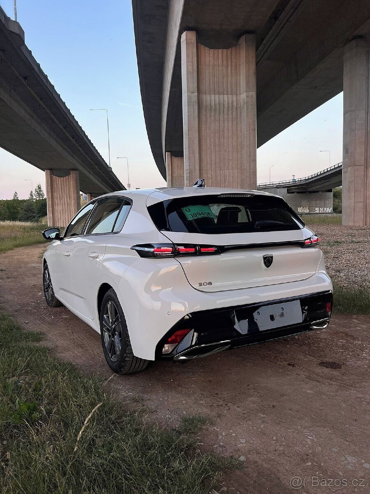 Peugeot 308, Peugeot 308 III  1.2  96kW - fotka 3