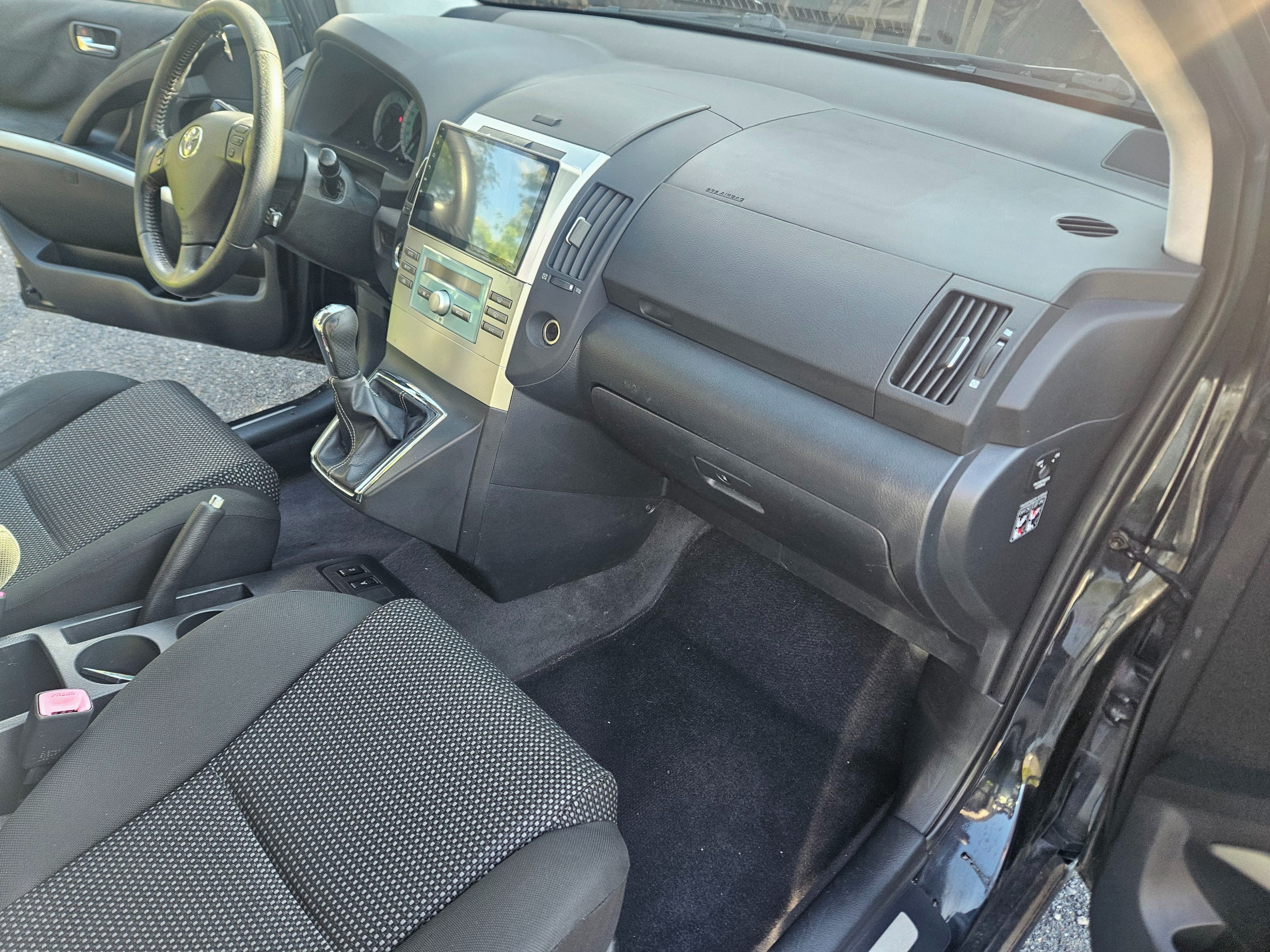 Toyota Corolla Verso, 2,2D - fotka 6