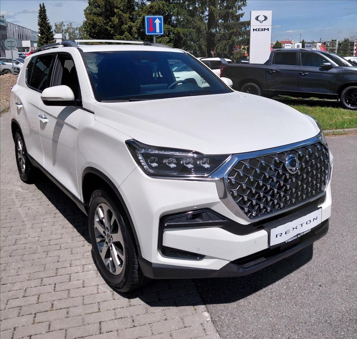 KGM Rexton, 2.2 REXTON G4  e_XDI Clever 4W - fotka 3