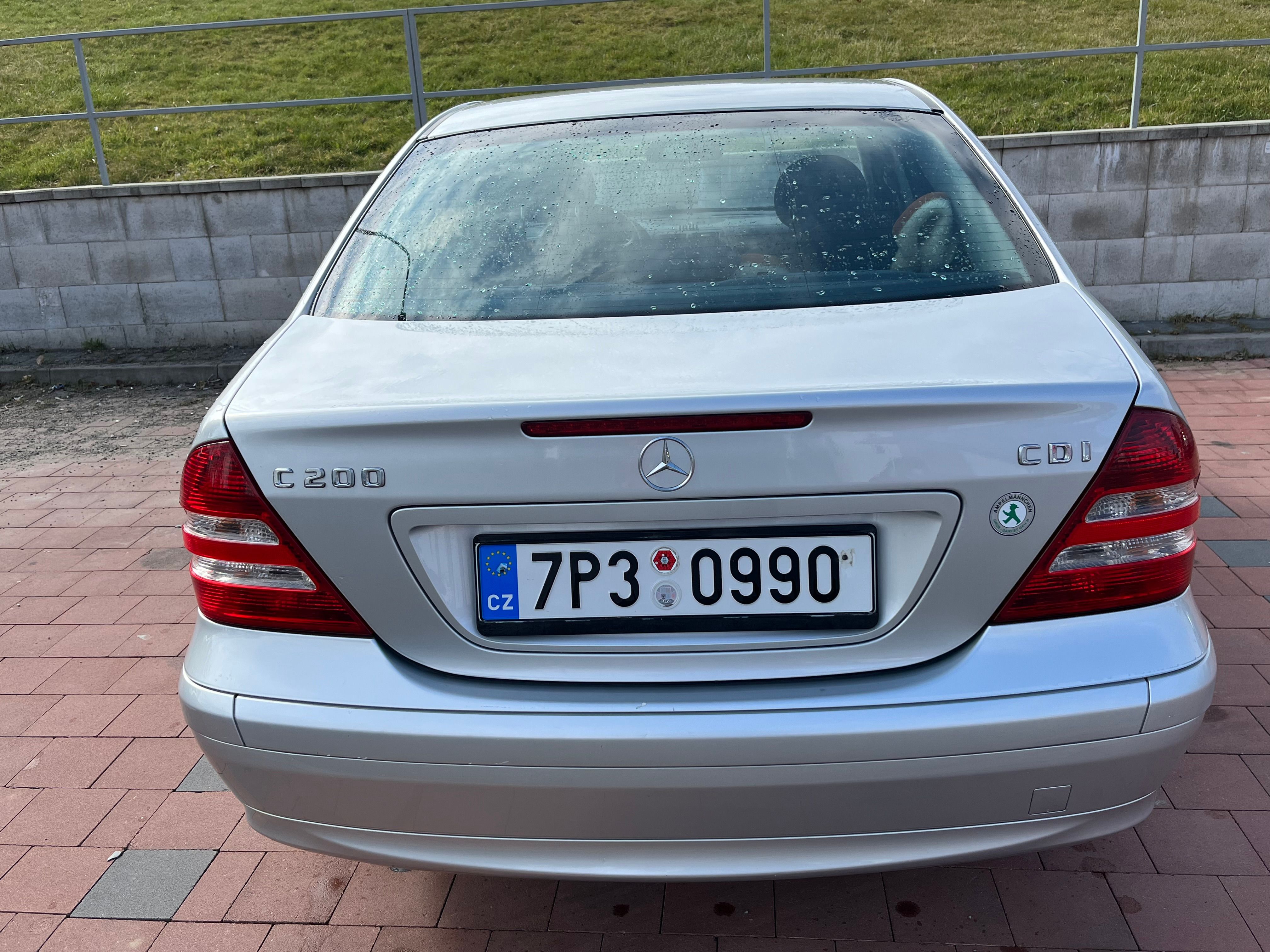 Mercedes-Benz Třídy C, C 200 CDI 126.700km - fotka 4