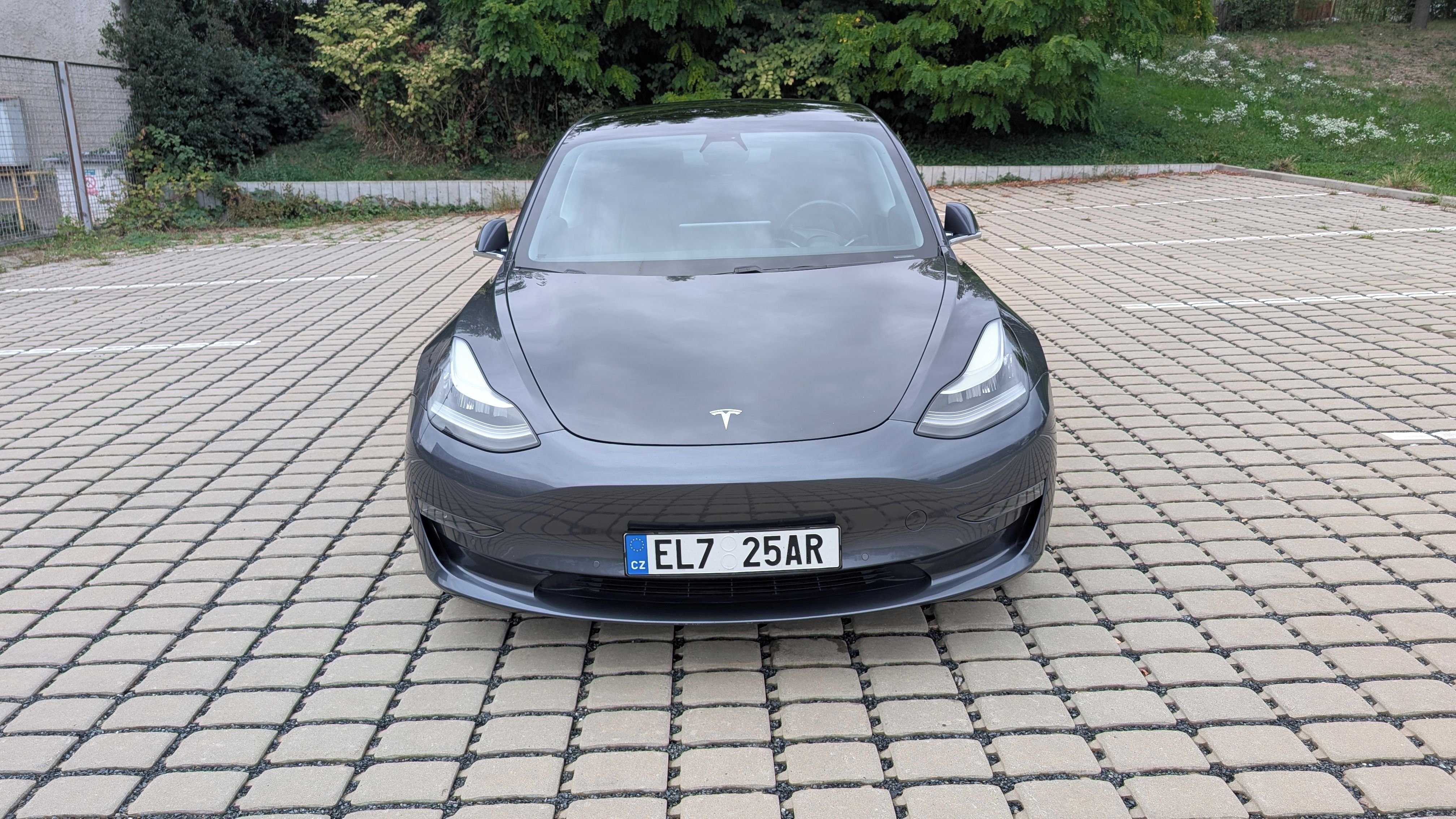 Tesla Model 3, Long Range, 4x4, garážováno