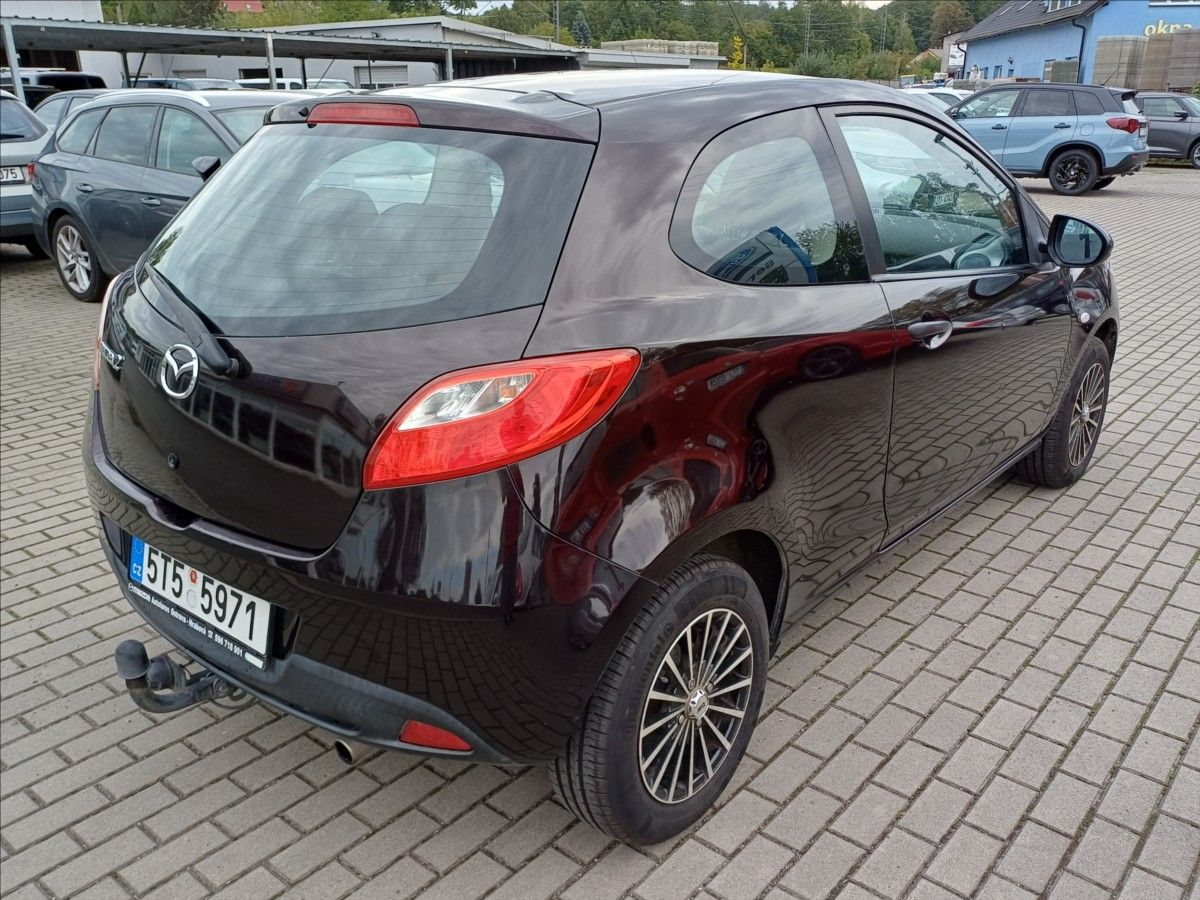 Mazda 2, 1,4 + Zimní kola, 1. majitel - fotka 4