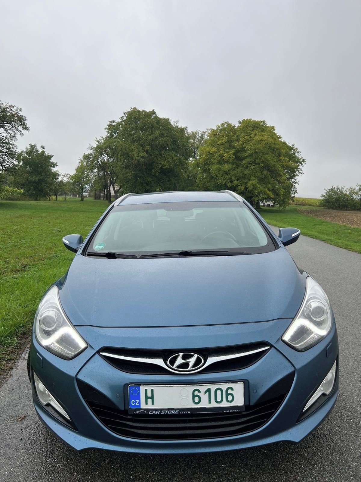 Hyundai i40, 2012 Hyundai i40 1,6 GDI - fotka 2