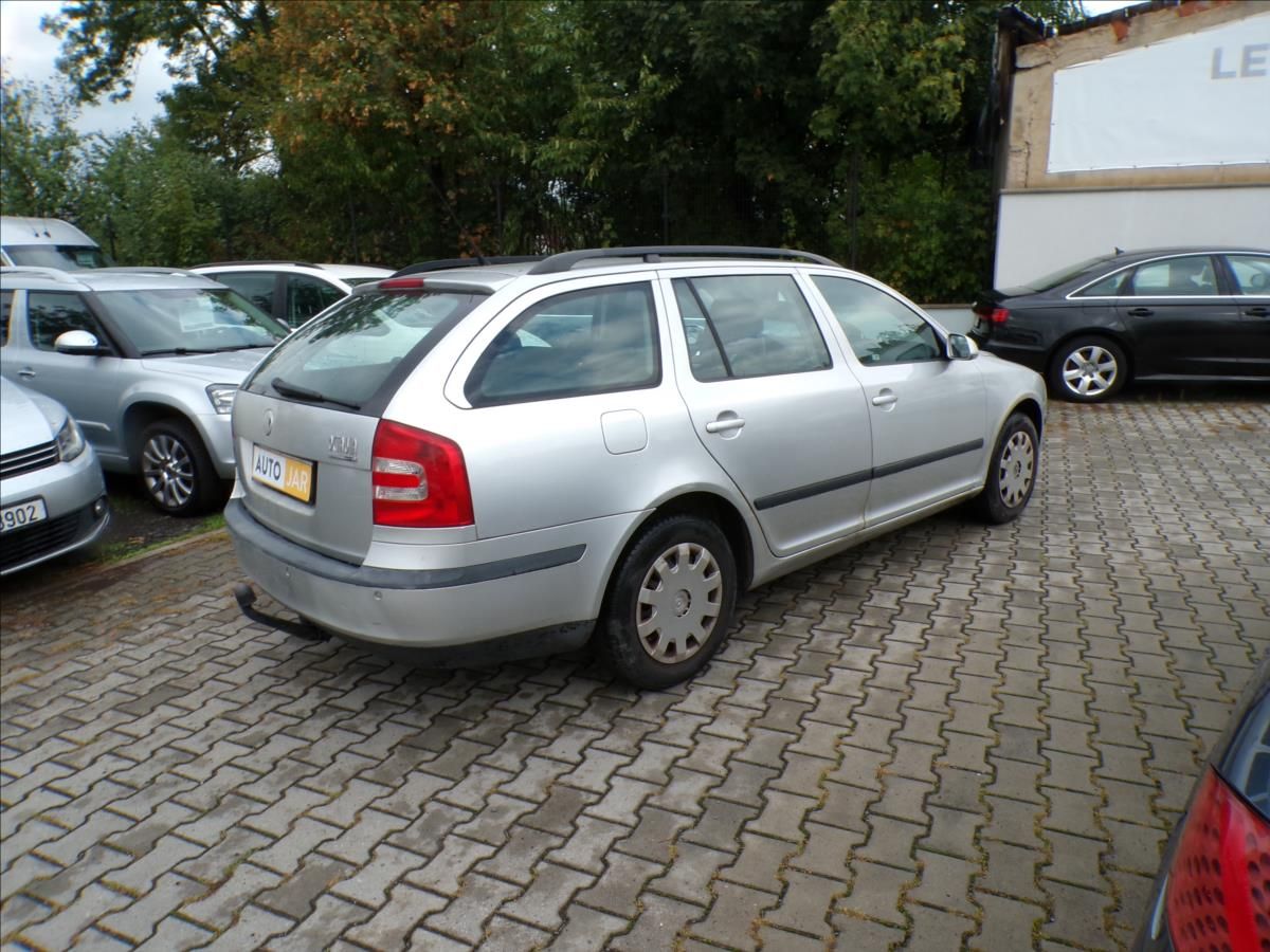 Škoda Octavia, 1,9 TDI  KLIMA.TAŽ.ZAŘ. - fotka 4
