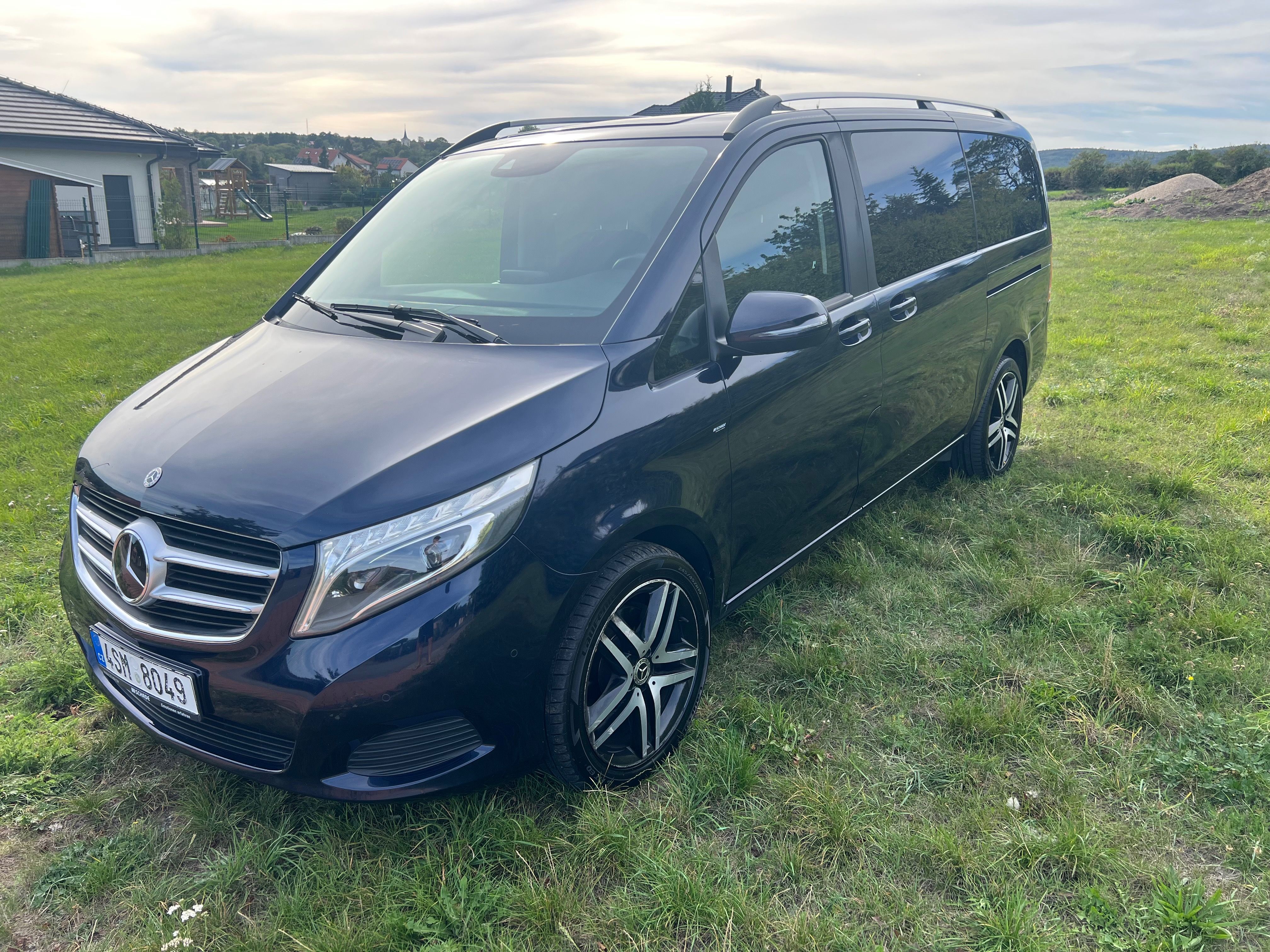 Mercedes-Benz Třídy V, 4x4 servisováno druhý majitel - fotka 2