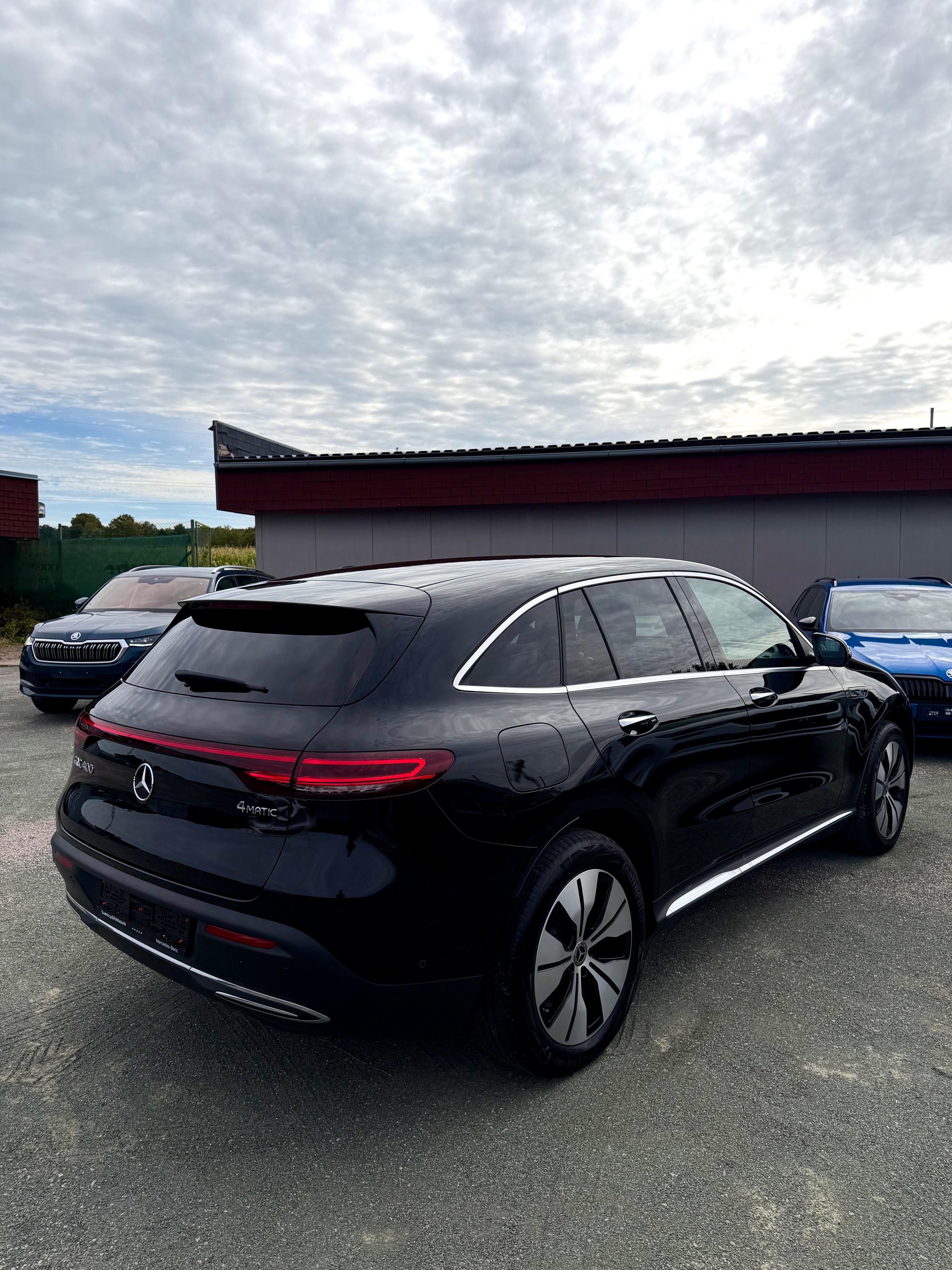 Mercedes-Benz EQC, 400 4Matic JAKO NOVÉ - fotka 6