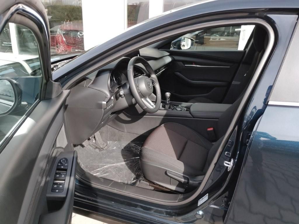 Mazda 3, 2,5 140 PS, Center-line - fotka 6