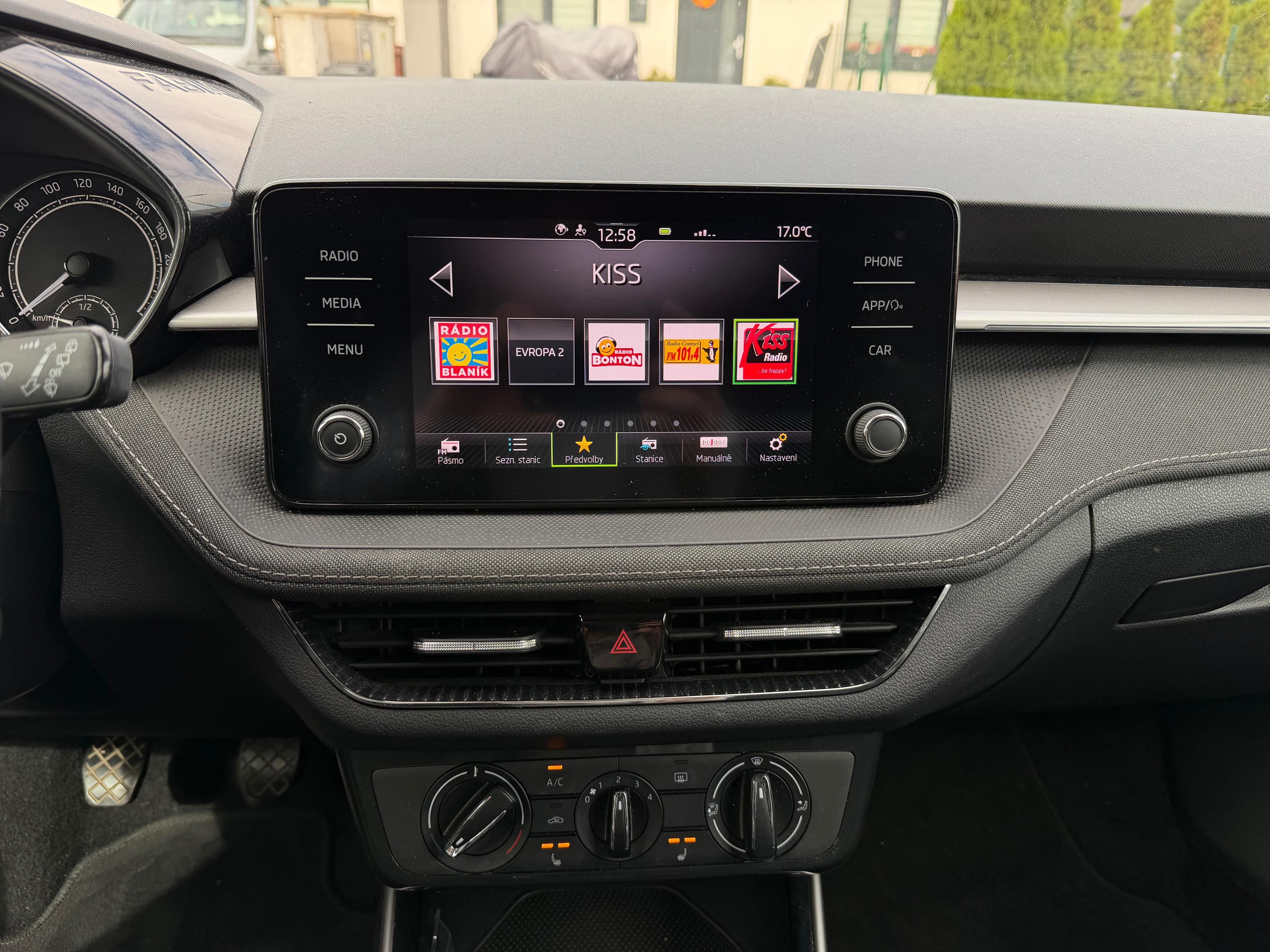 Škoda Fabia, STYLE 1.0TSI 70kw,CZ,Nebourané - fotka 6