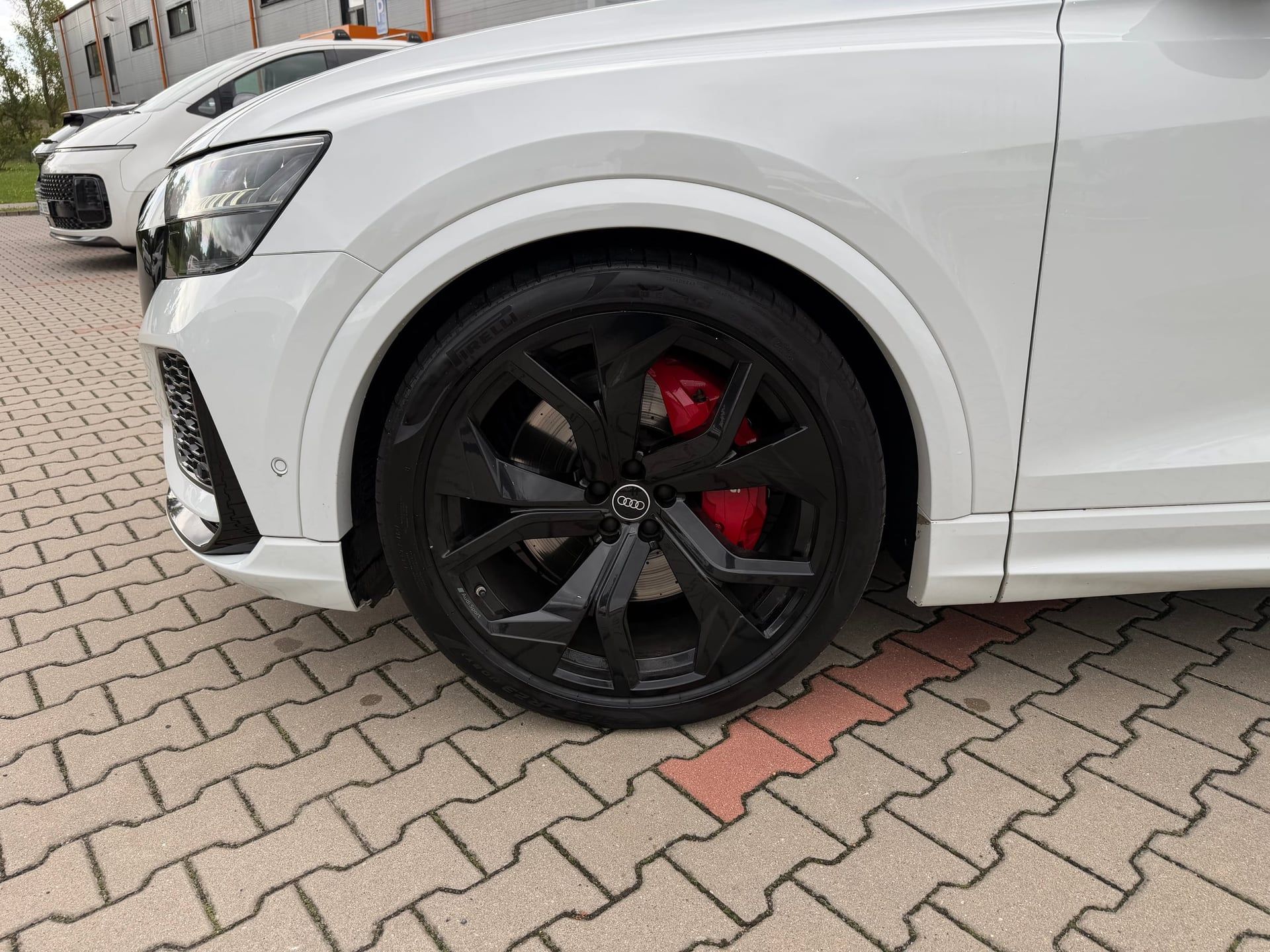Audi RS Q8, 4.0 TFSI quattro/ČR-1.maj/DPH - fotka 3