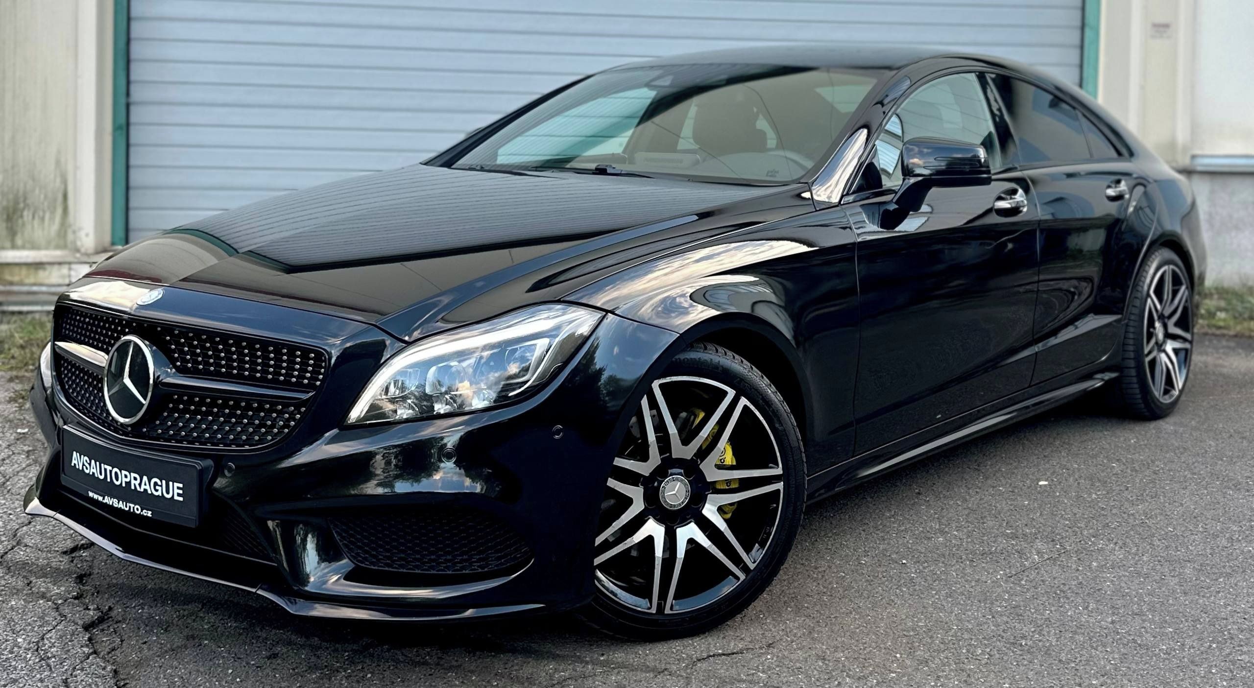 Mercedes-Benz CLS, 350D 3.0 V6 190KW AMGLINE C218 - fotka 3