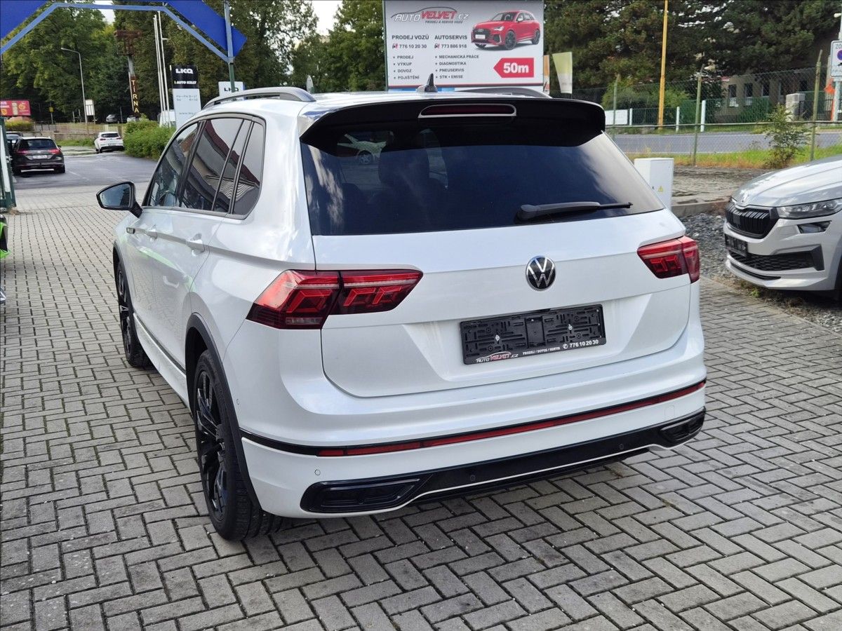 Volkswagen Tiguan, 2,0 TDi R-Line *IQ LIGHT*KAMER - fotka 2