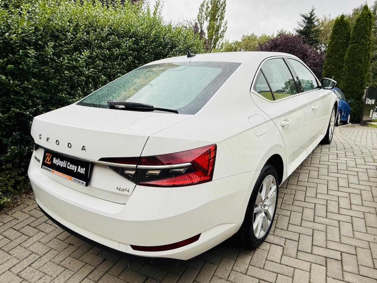 Škoda Superb, 2.0TDi 140kW STYLE 4x4 DSG ČR - fotka 5