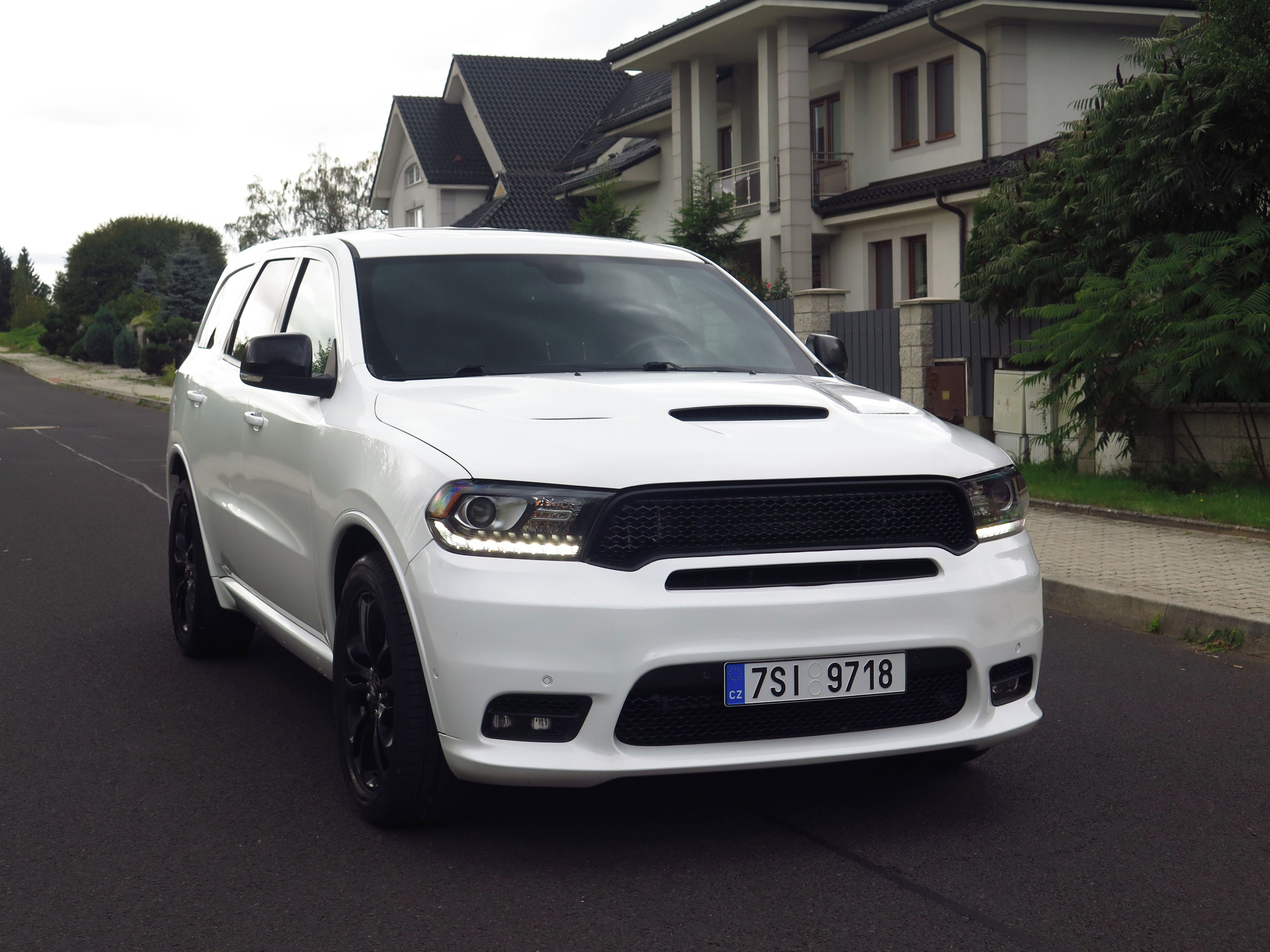 Dodge Durango, 5.7 HEMI V8 SRT vzhled - DPH