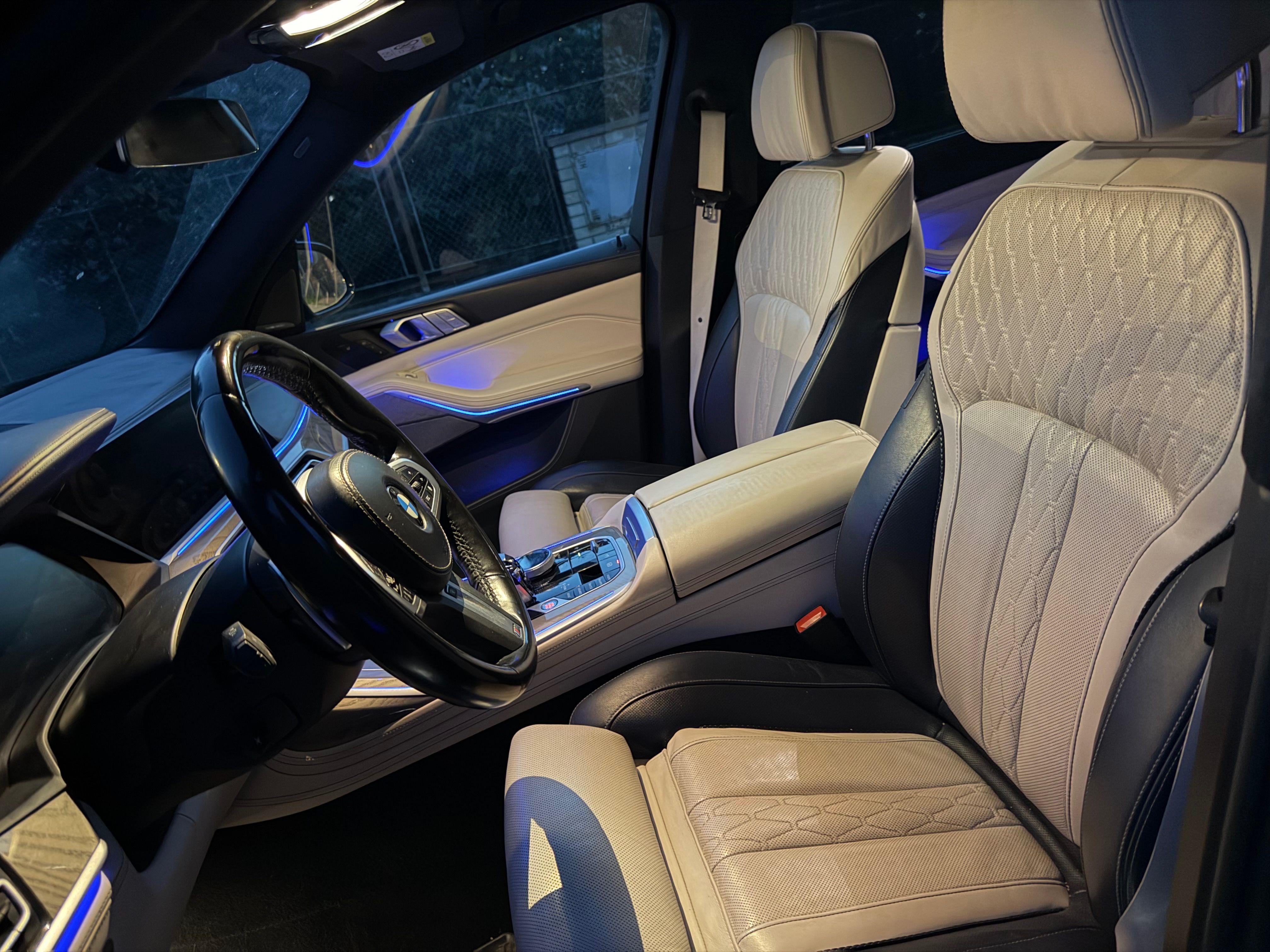 BMW X7, xDrive 40d, 250kW - fotka 4