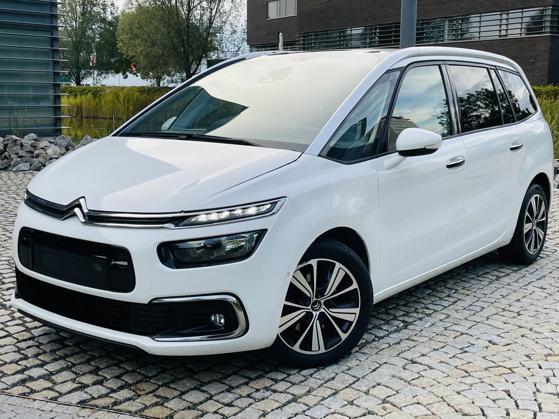 Citroën Grand C4 Picasso, 2.0HDi MAN 7MÍST SERVISKA TAŽN - fotka 2