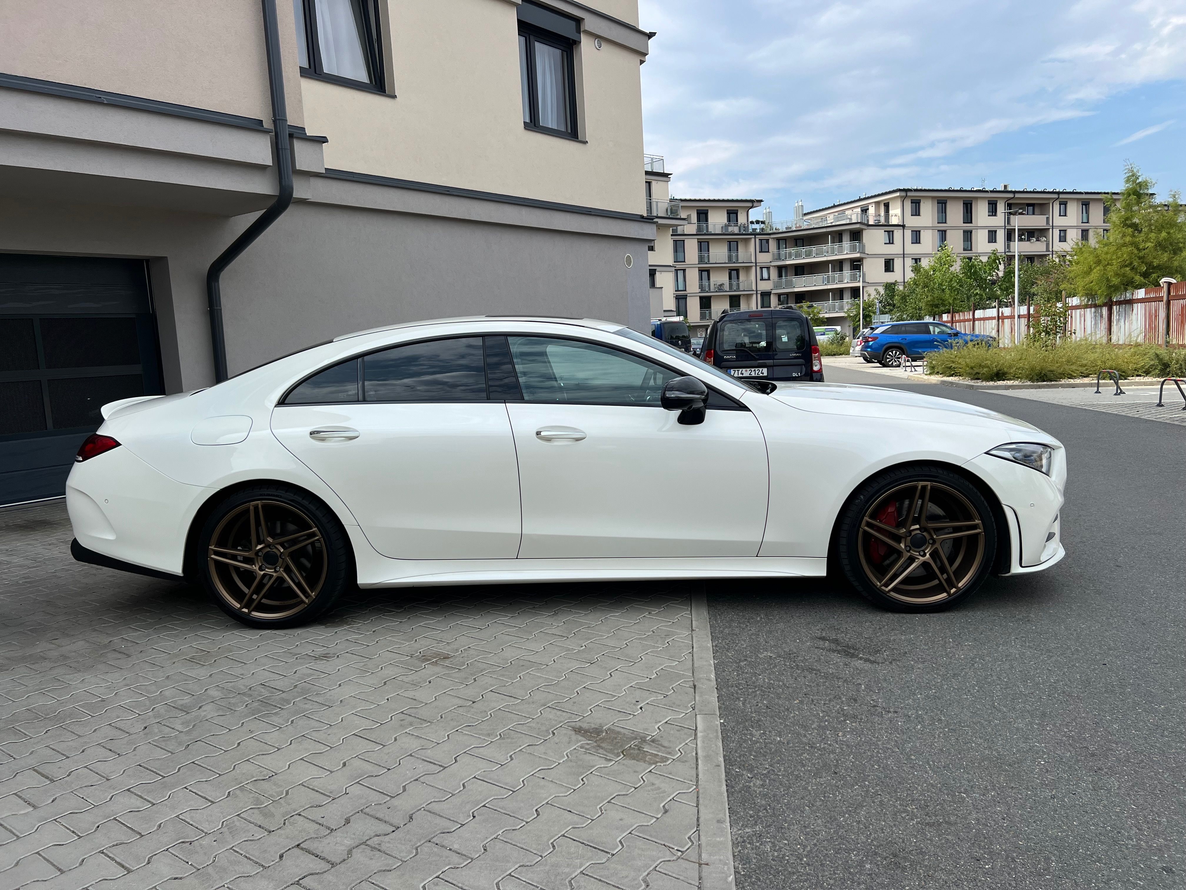 Mercedes-Benz CLS, Mercedes Cls 400d AMG 53packet - fotka 3