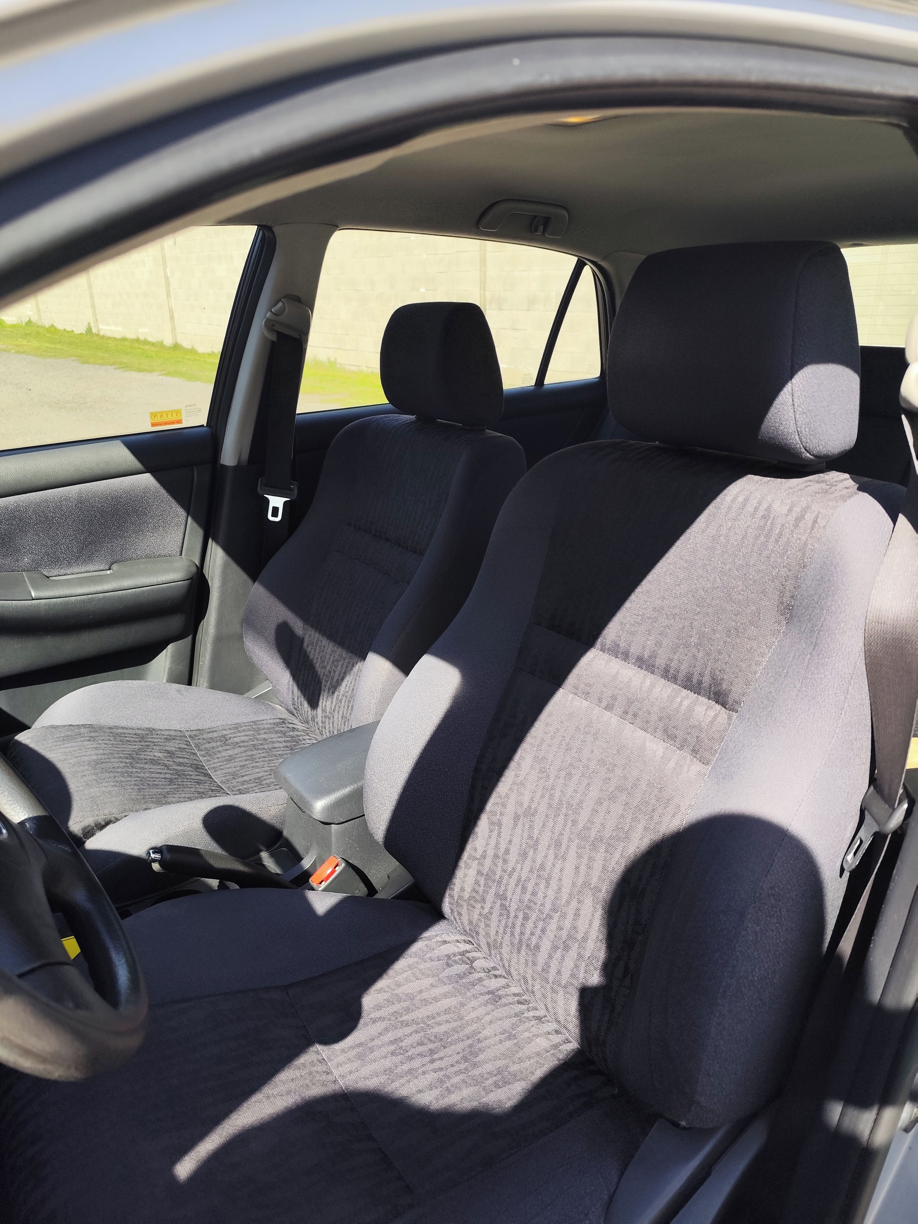 Toyota Corolla, 1,4 benzín klima - fotka 3