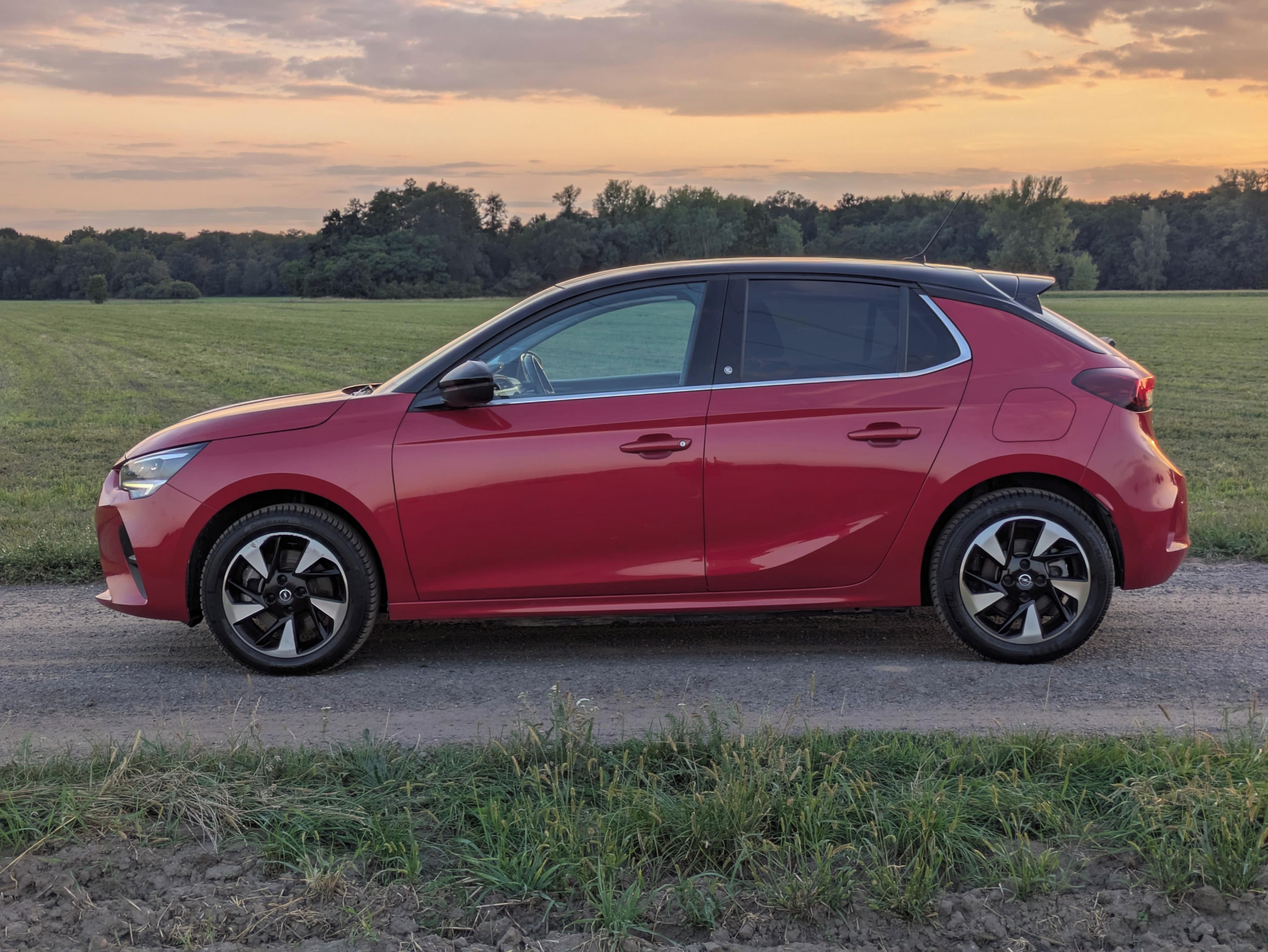 Opel Corsa, 50kWh, ZÁRUKA LED SOH 91.3% - fotka 4
