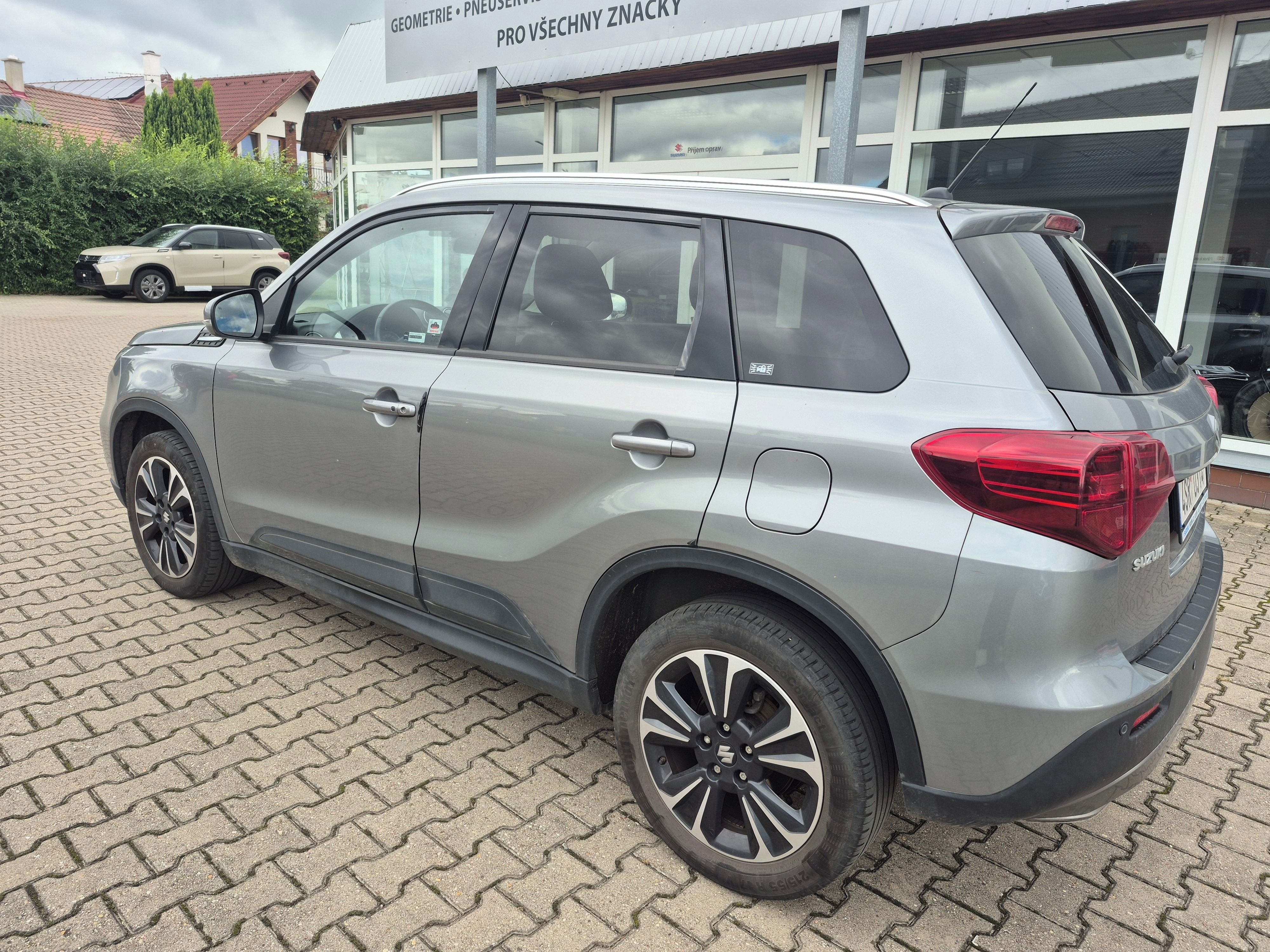 Suzuki Vitara, 1,4 Elegance 4x4 AllGrip - fotka 3
